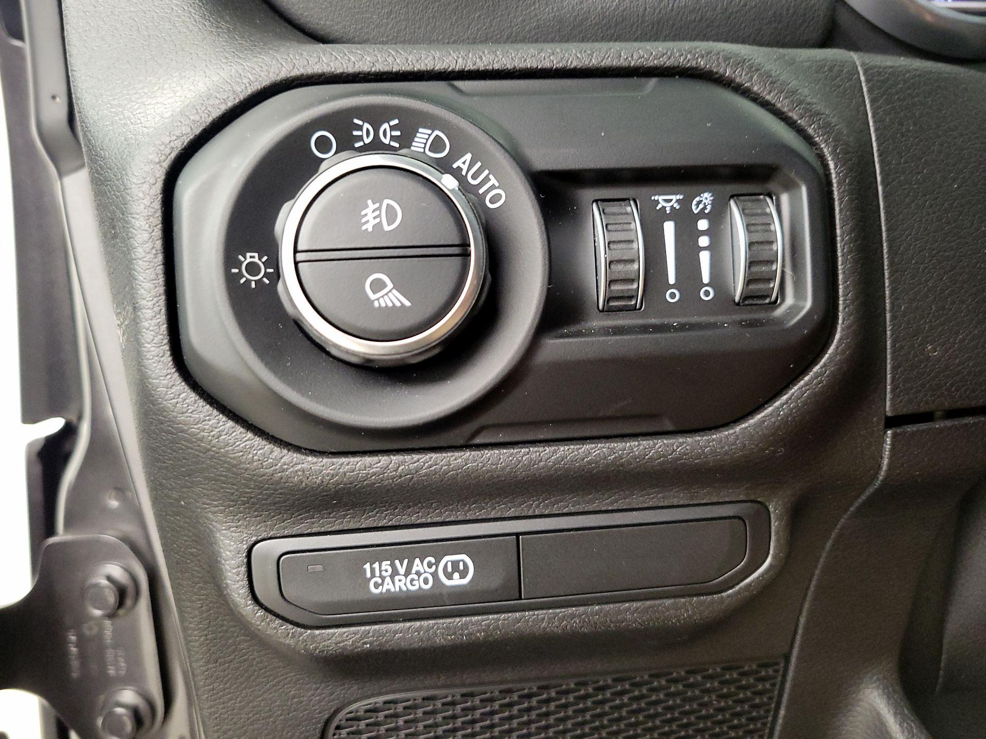Thumbnail: 2020 Jeep Gladiator - 13