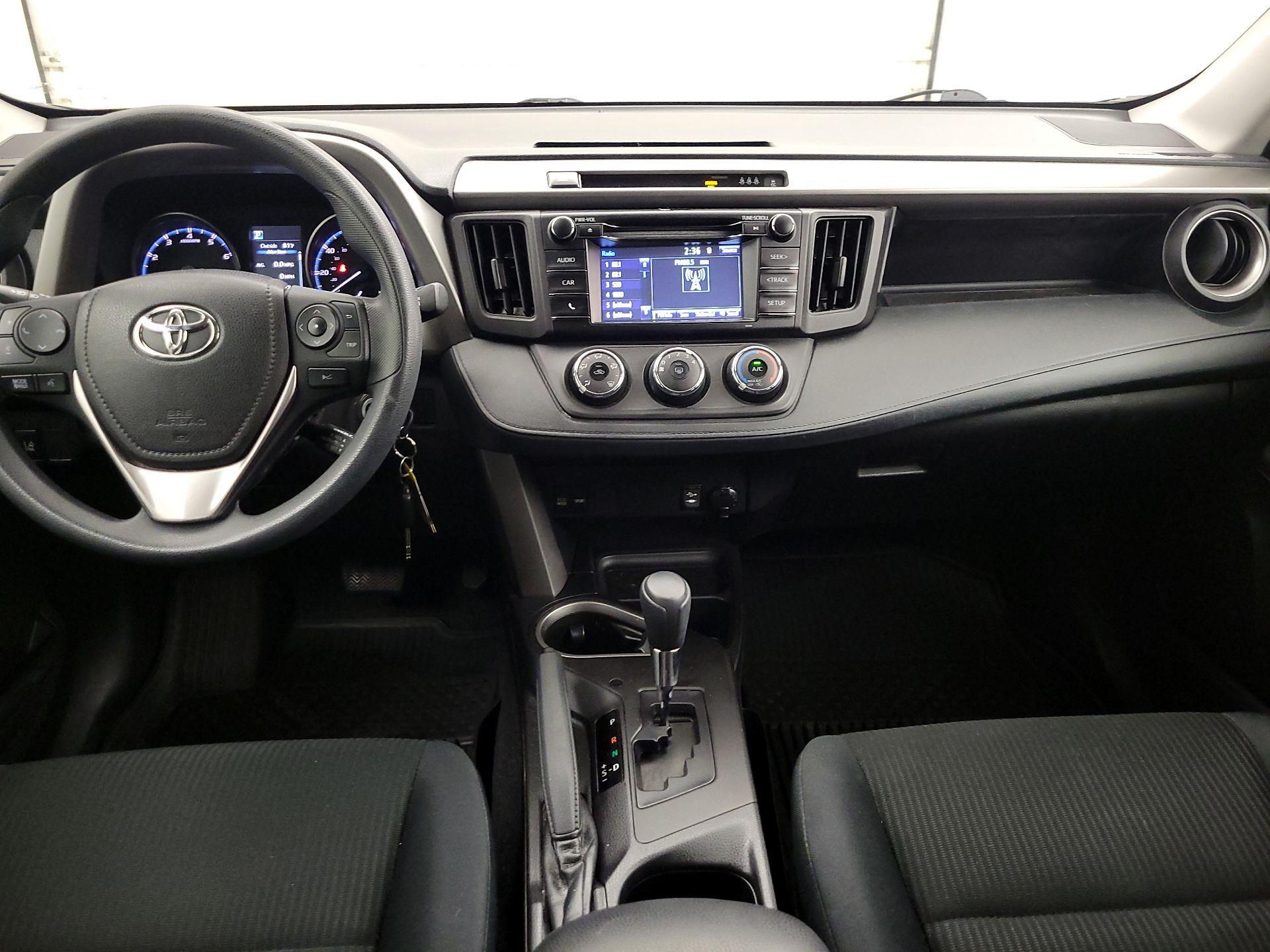 Thumbnail: 2017 Toyota RAV4 - 9