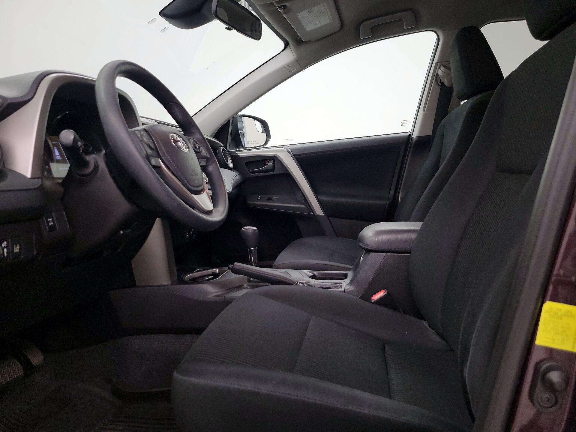 Thumbnail: 2017 Toyota RAV4 - 11