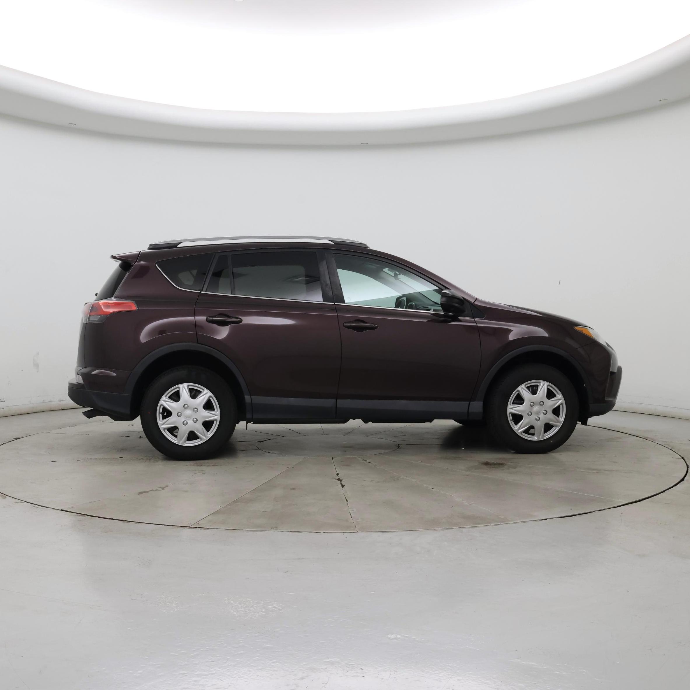 Thumbnail: 2017 Toyota RAV4 - 7