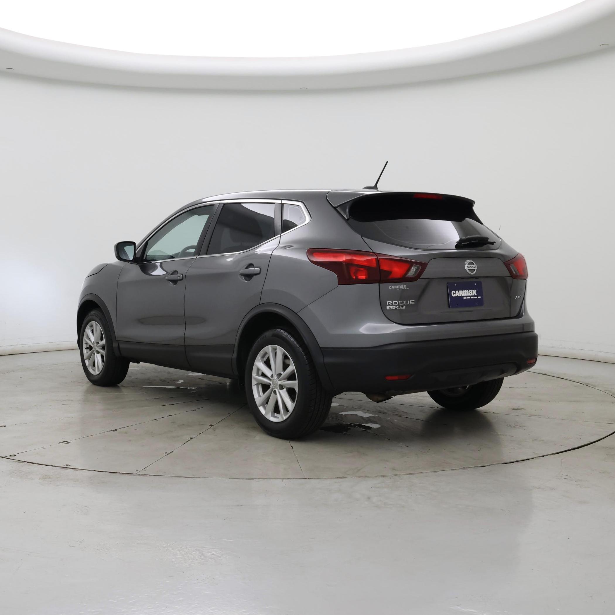 Thumbnail: 2017 Nissan Rogue Sport - 2