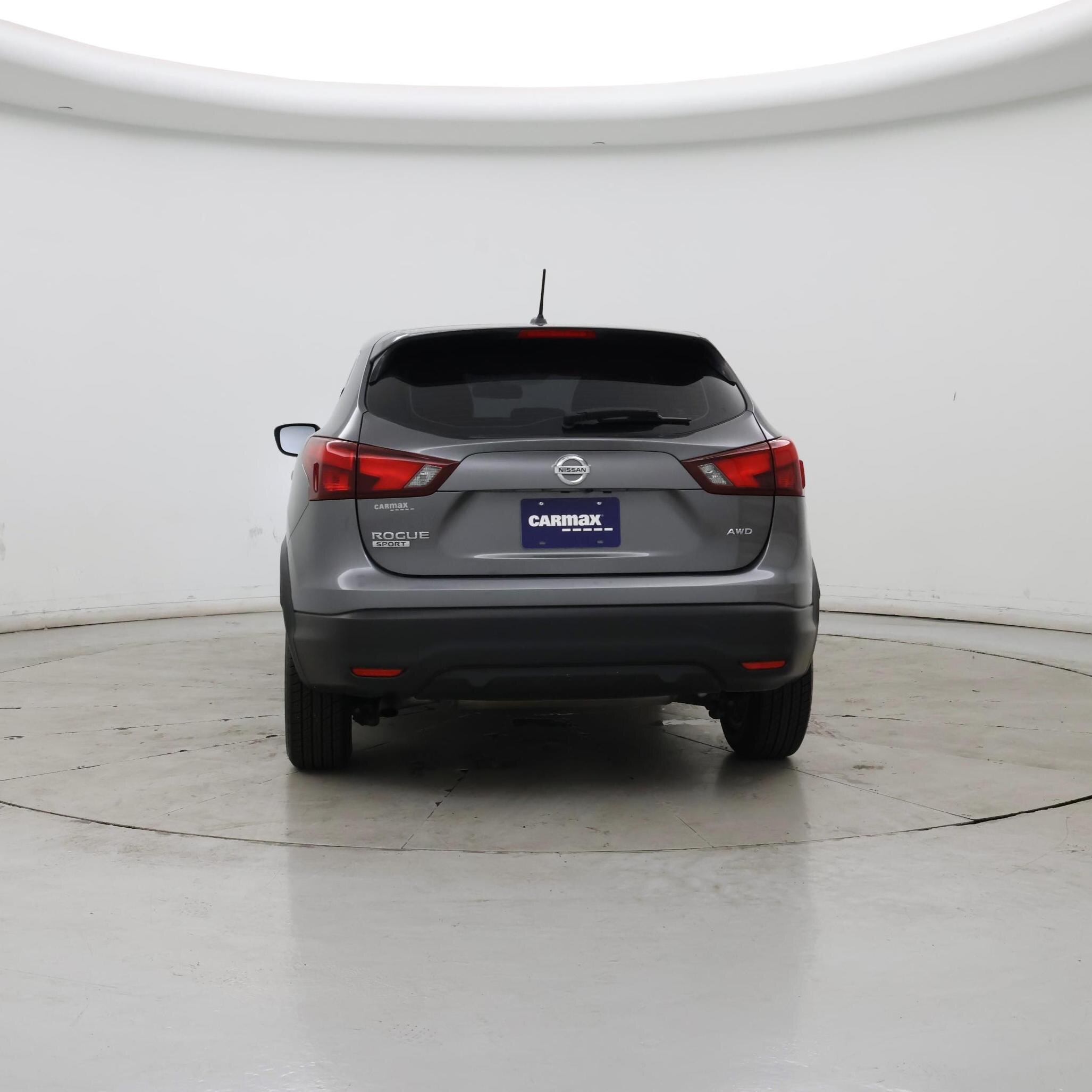 Thumbnail: 2017 Nissan Rogue Sport - 6