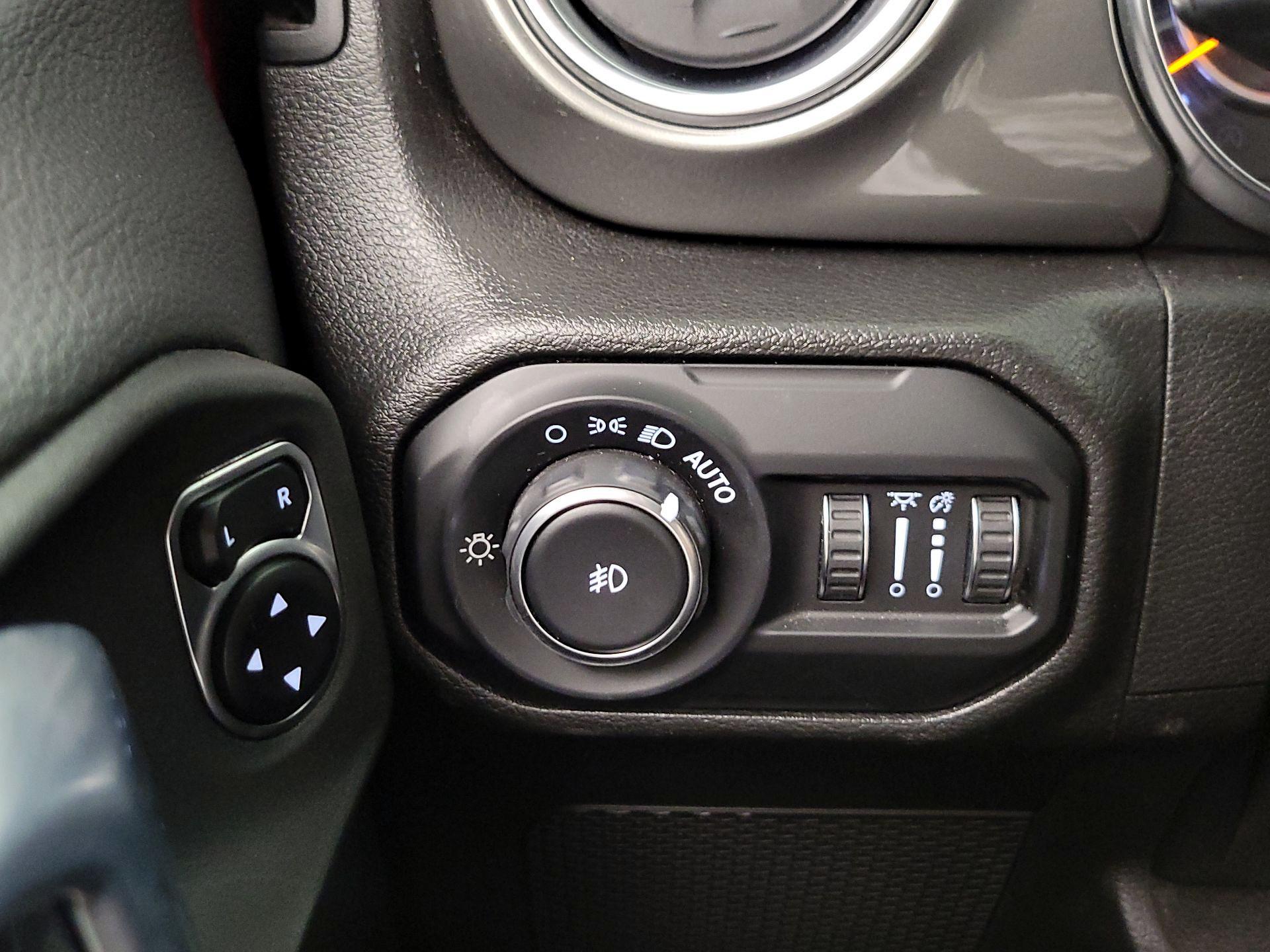 Thumbnail: 2021 Jeep Wrangler - 13