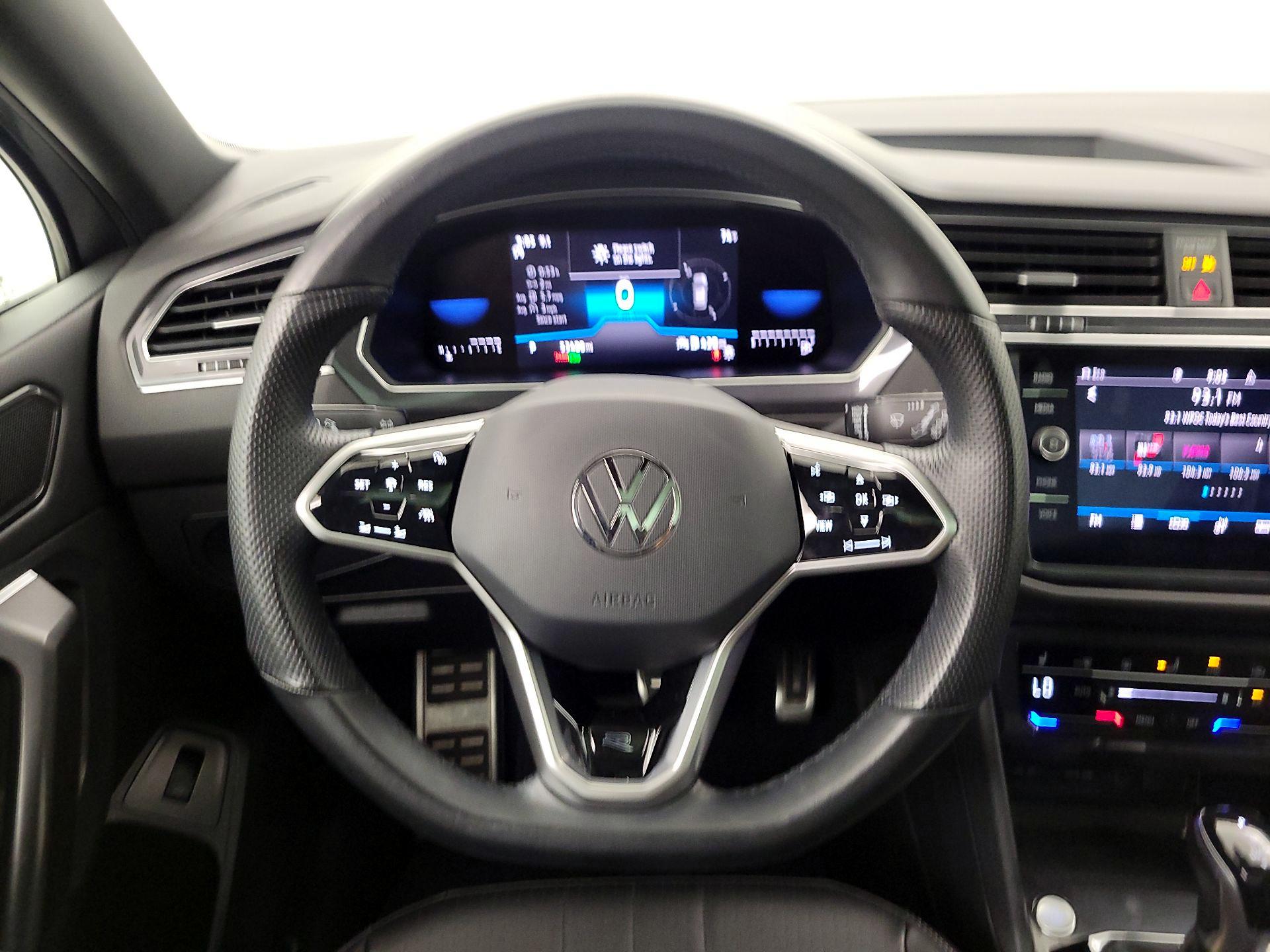 Thumbnail: 2022 Volkswagen Tiguan - 10