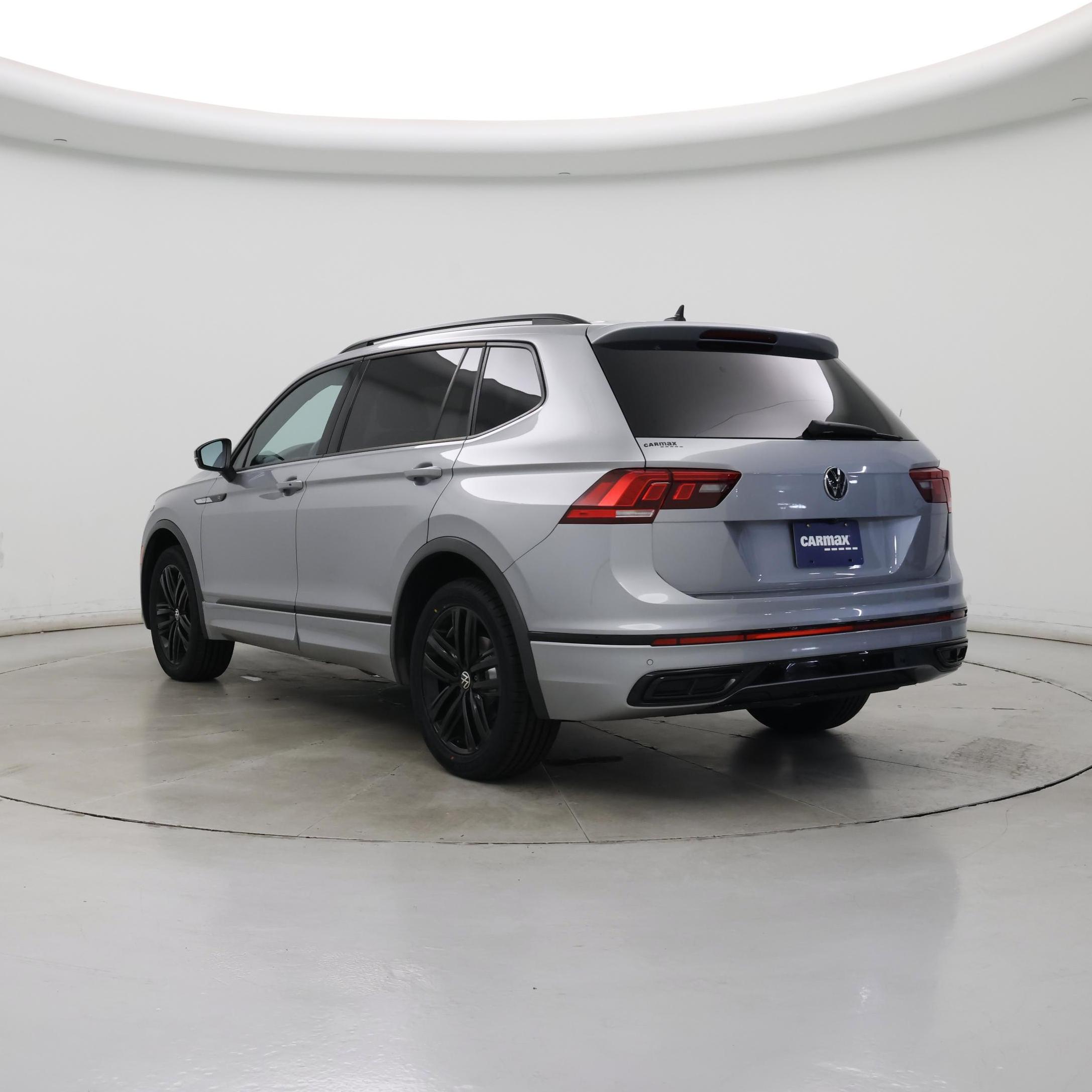 Thumbnail: 2022 Volkswagen Tiguan - 2