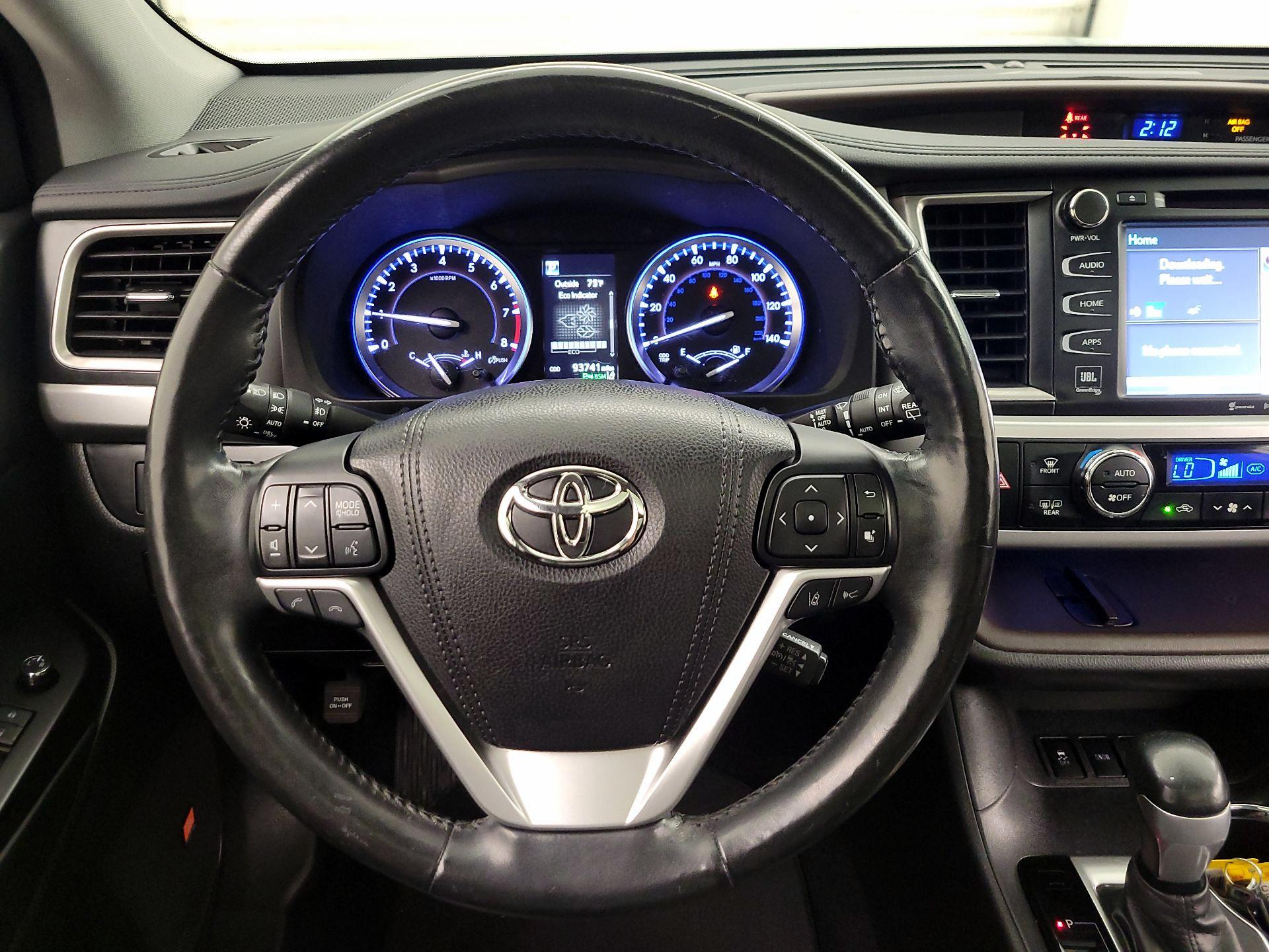 Thumbnail: 2018 Toyota Highlander - 10
