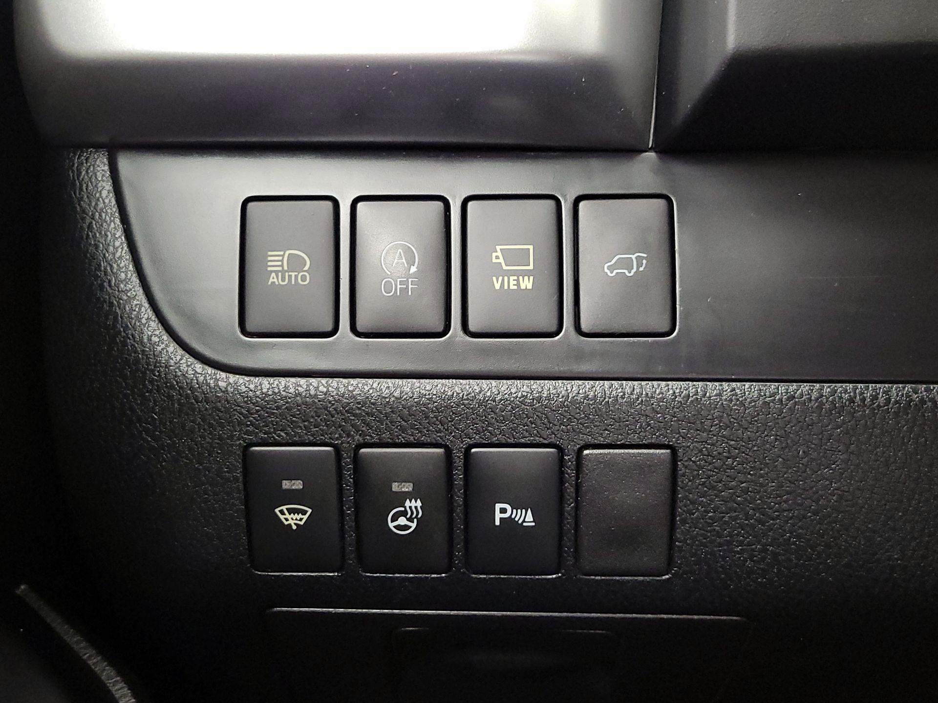 Thumbnail: 2018 Toyota Highlander - 13