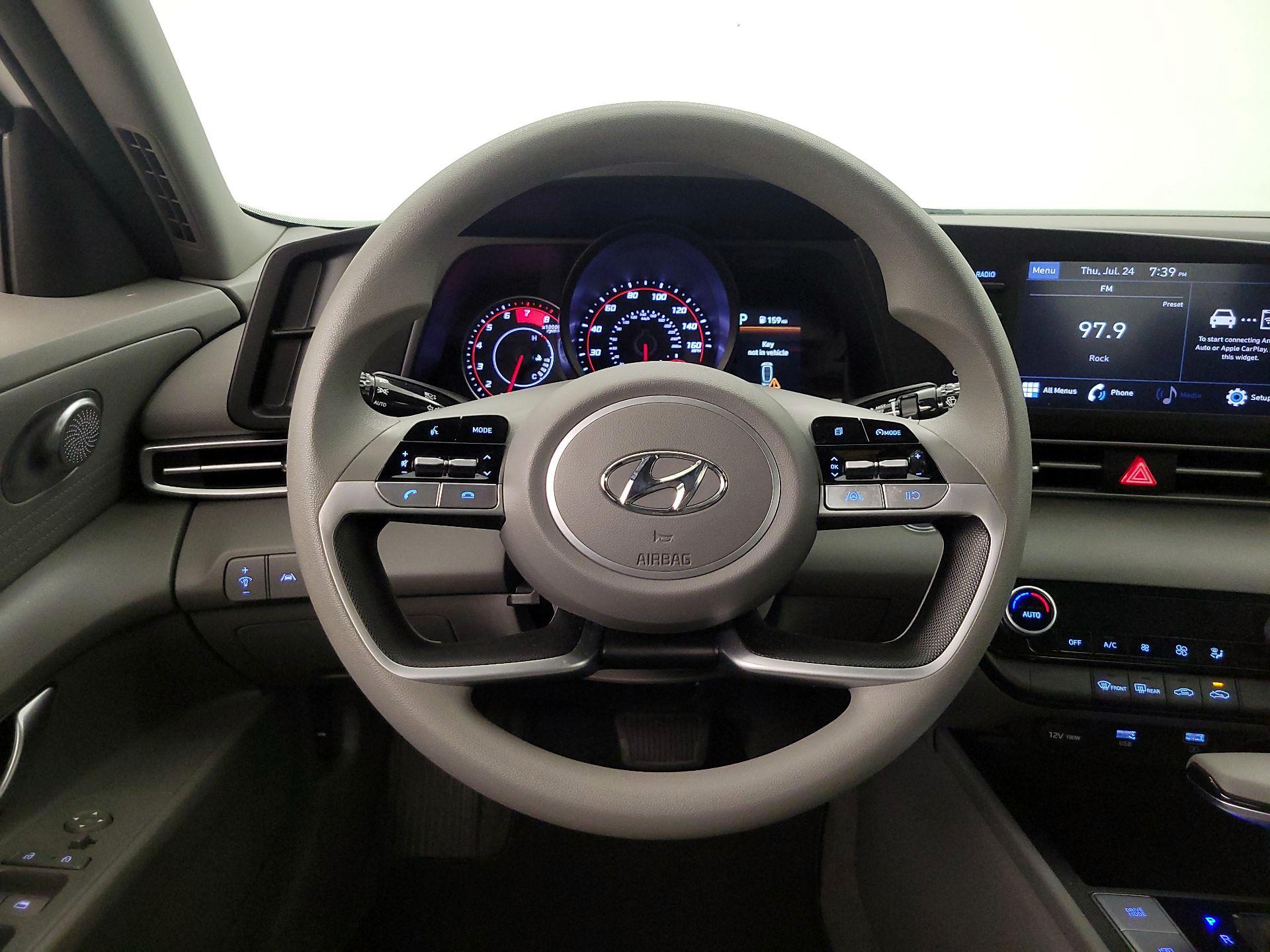 Thumbnail: 2023 Hyundai Elantra - 10