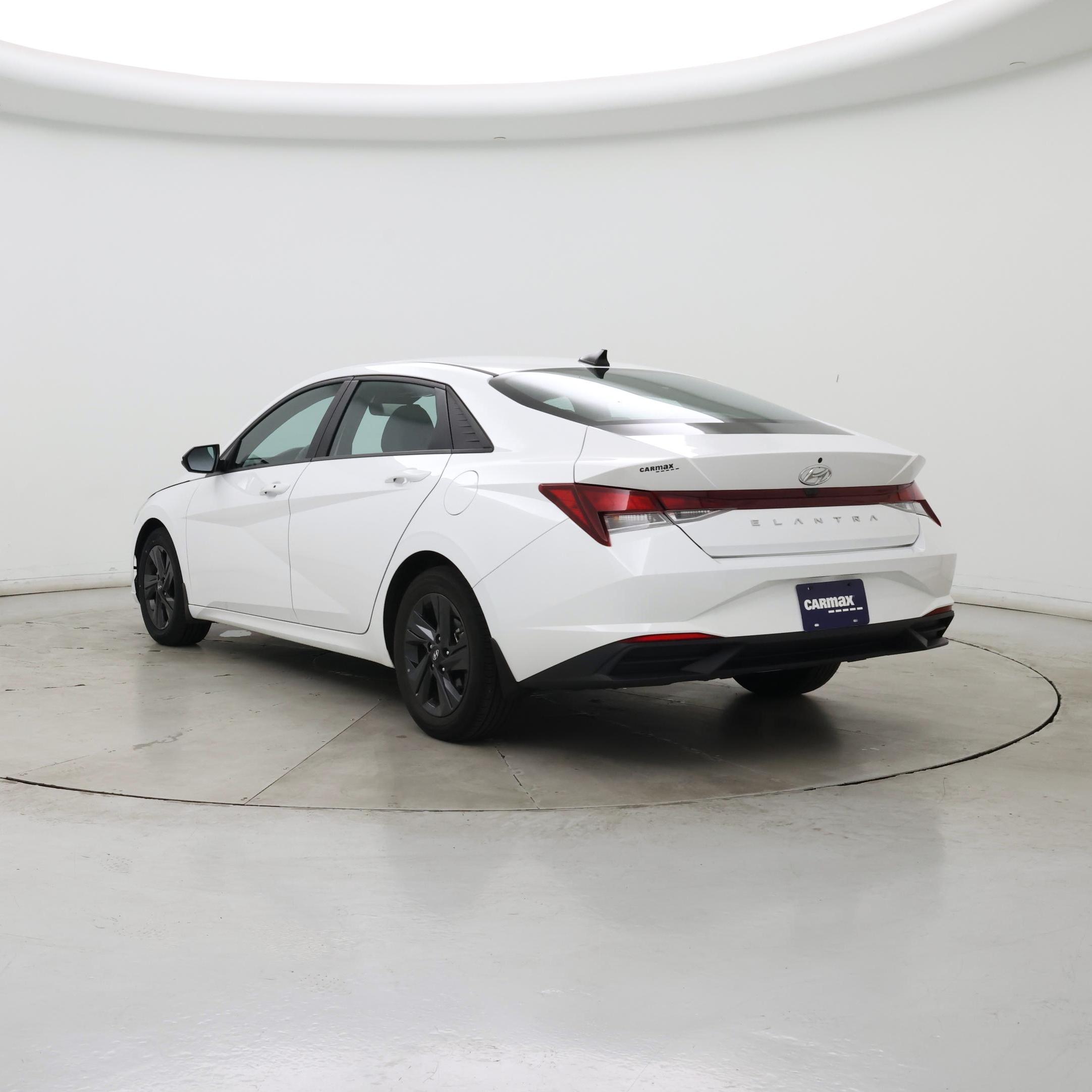 Thumbnail: 2023 Hyundai Elantra - 2
