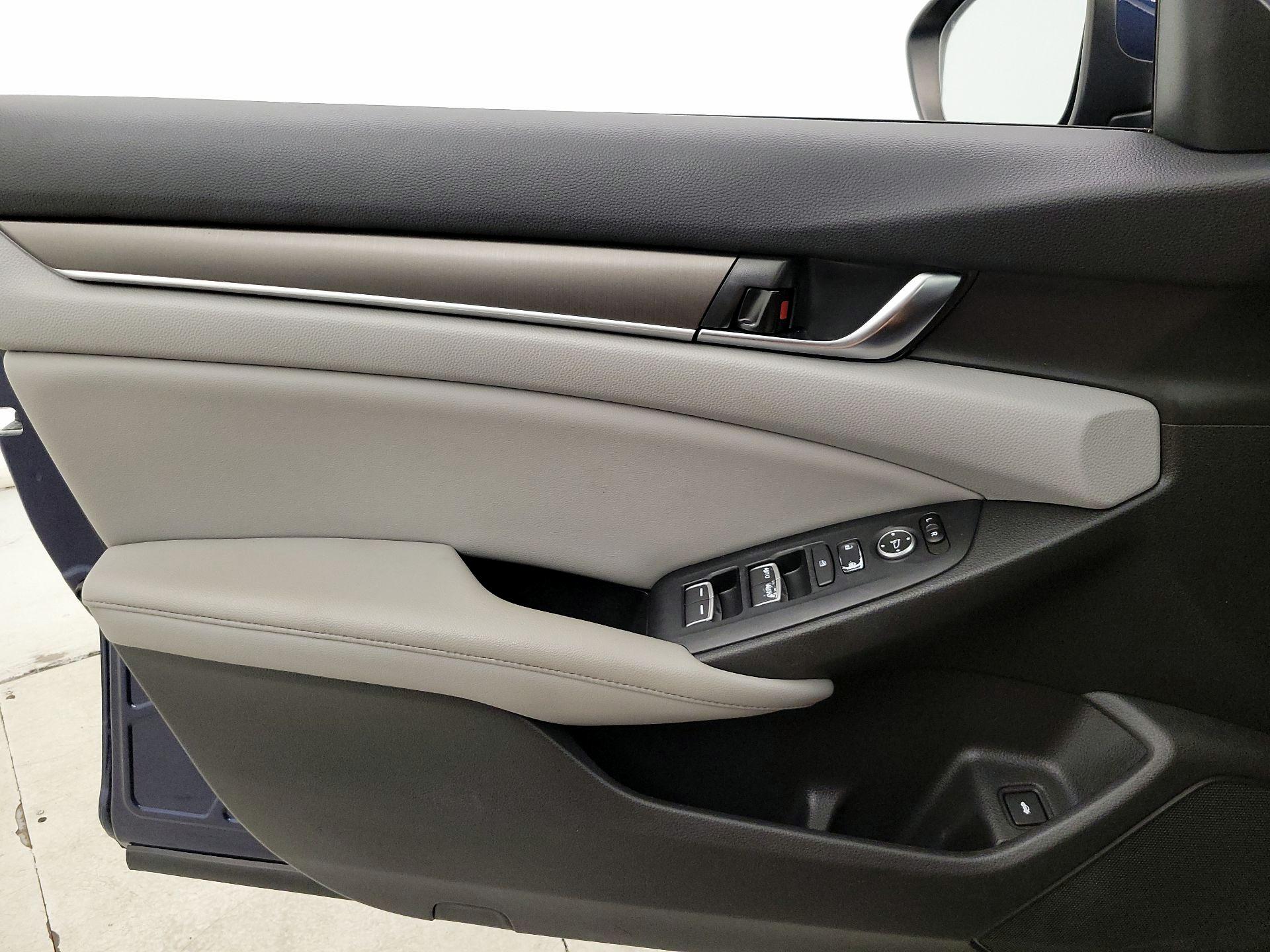 Thumbnail: 2019 Honda Accord - 12