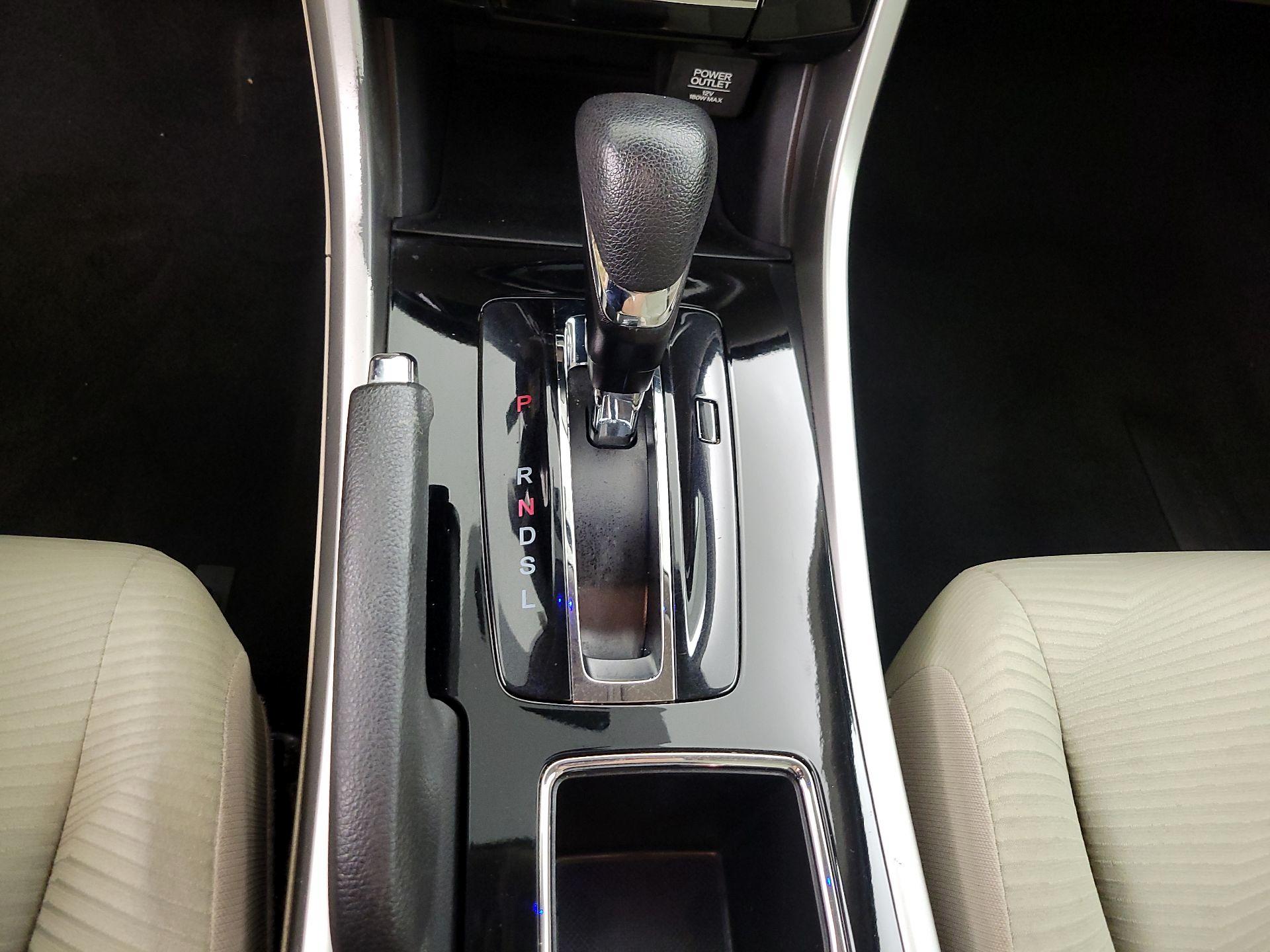 Thumbnail: 2017 Honda Accord - 17