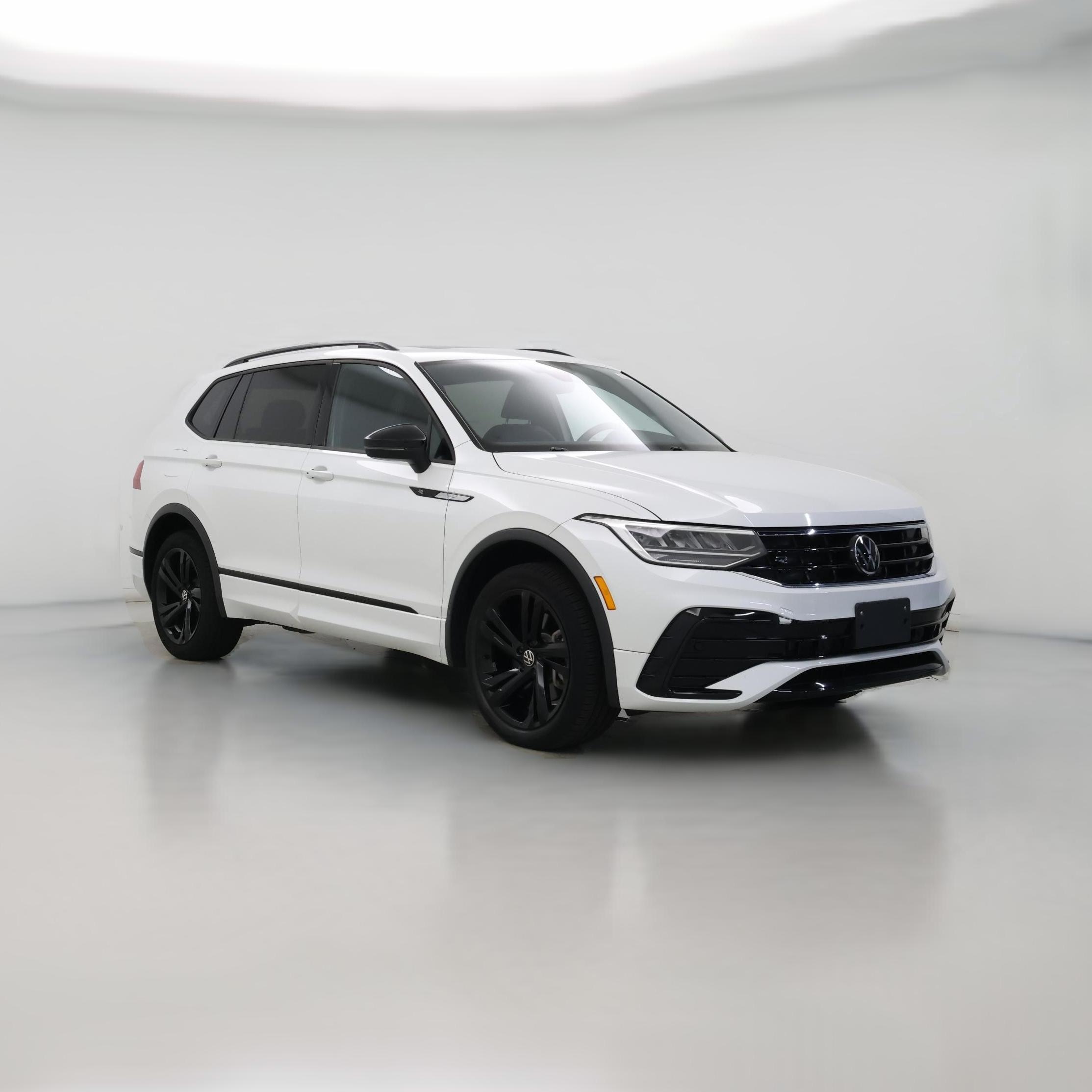 Thumbnail: 2023 Volkswagen Tiguan - 1