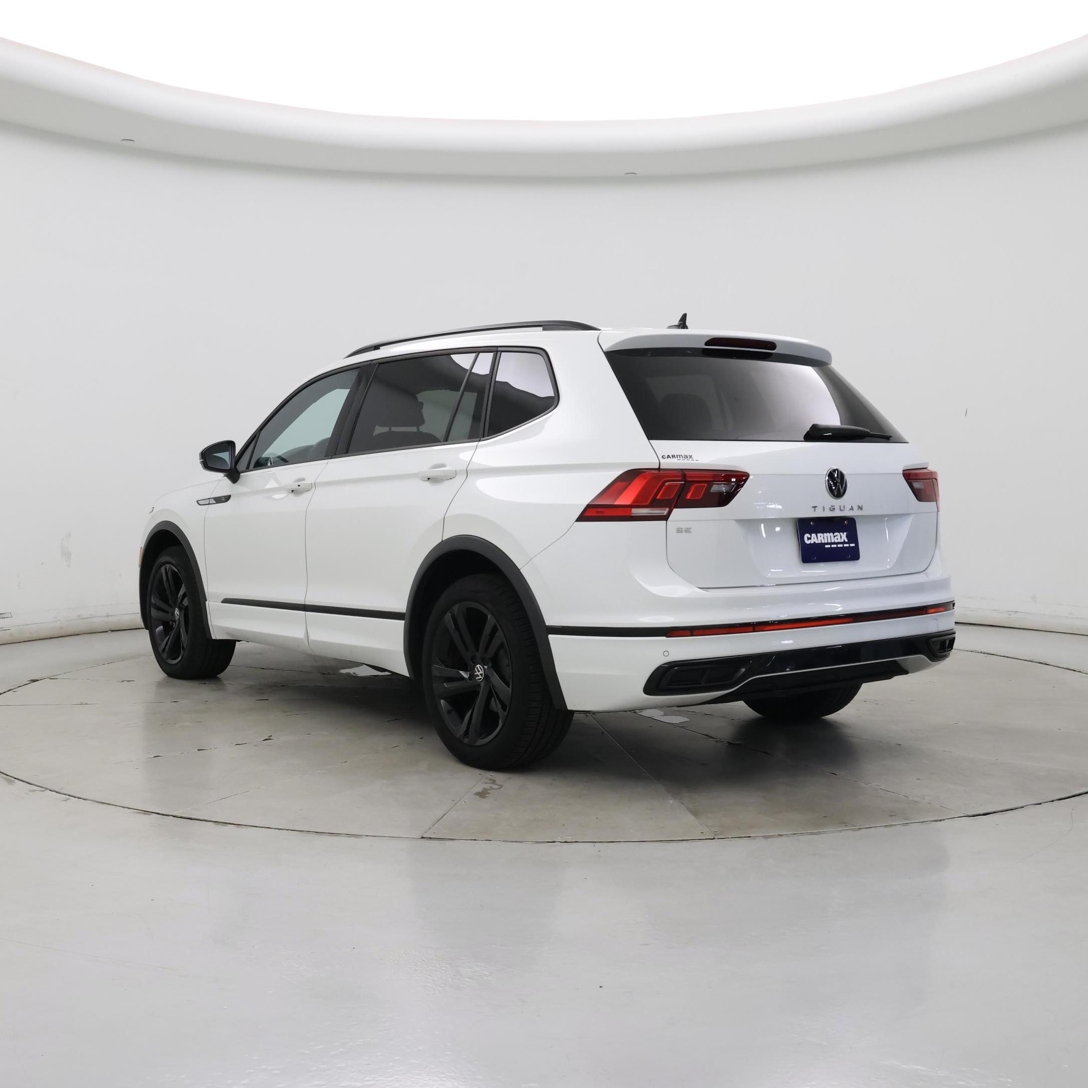 Thumbnail: 2023 Volkswagen Tiguan - 2