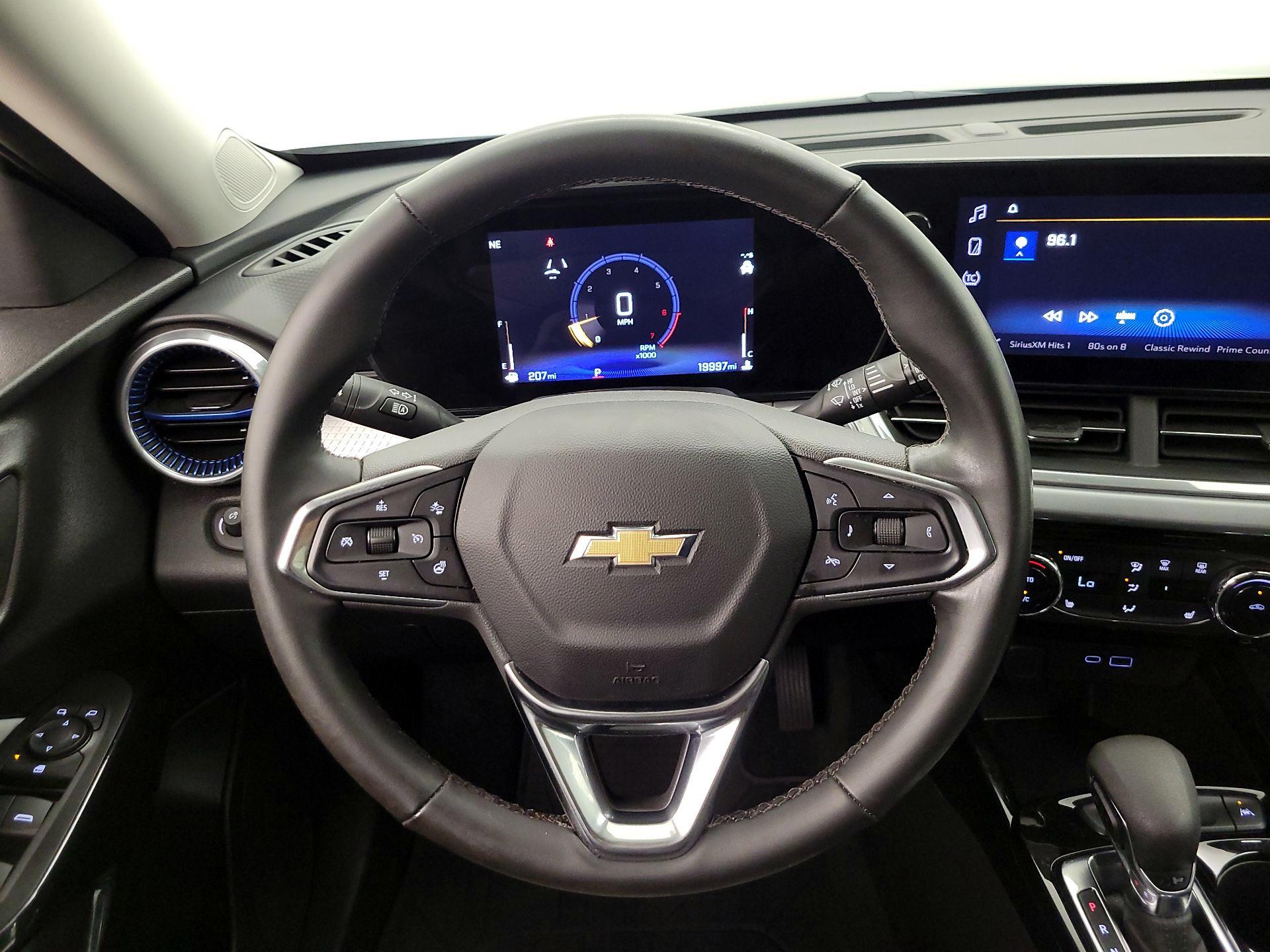 Thumbnail: 2024 Chevrolet Trax - 10