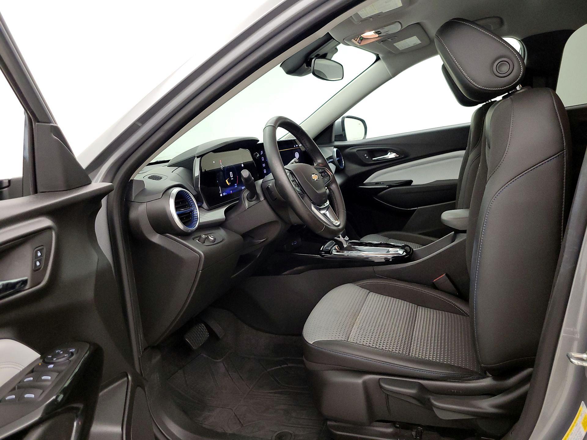 Thumbnail: 2024 Chevrolet Trax - 11