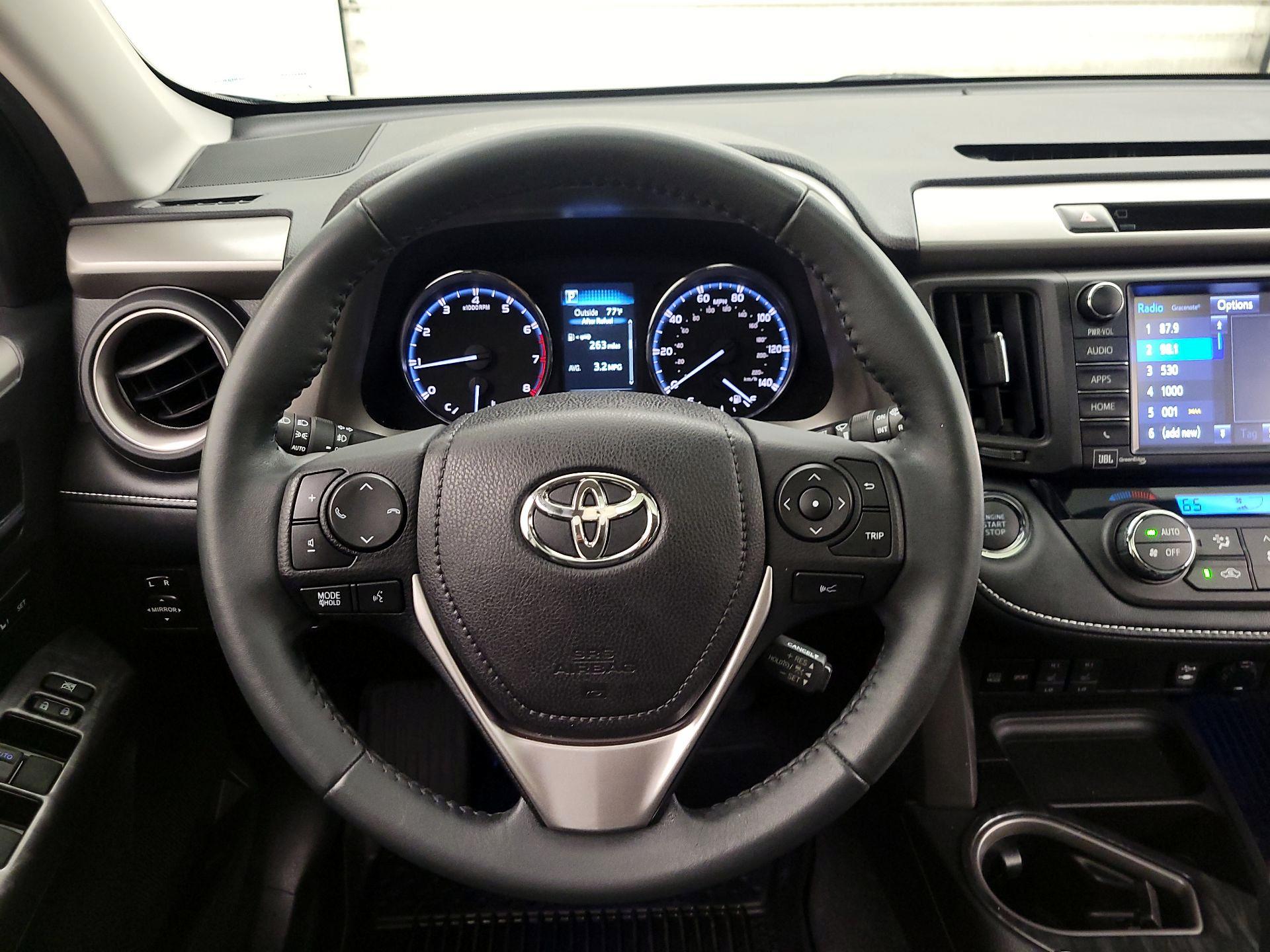 Thumbnail: 2017 Toyota RAV4 - 10