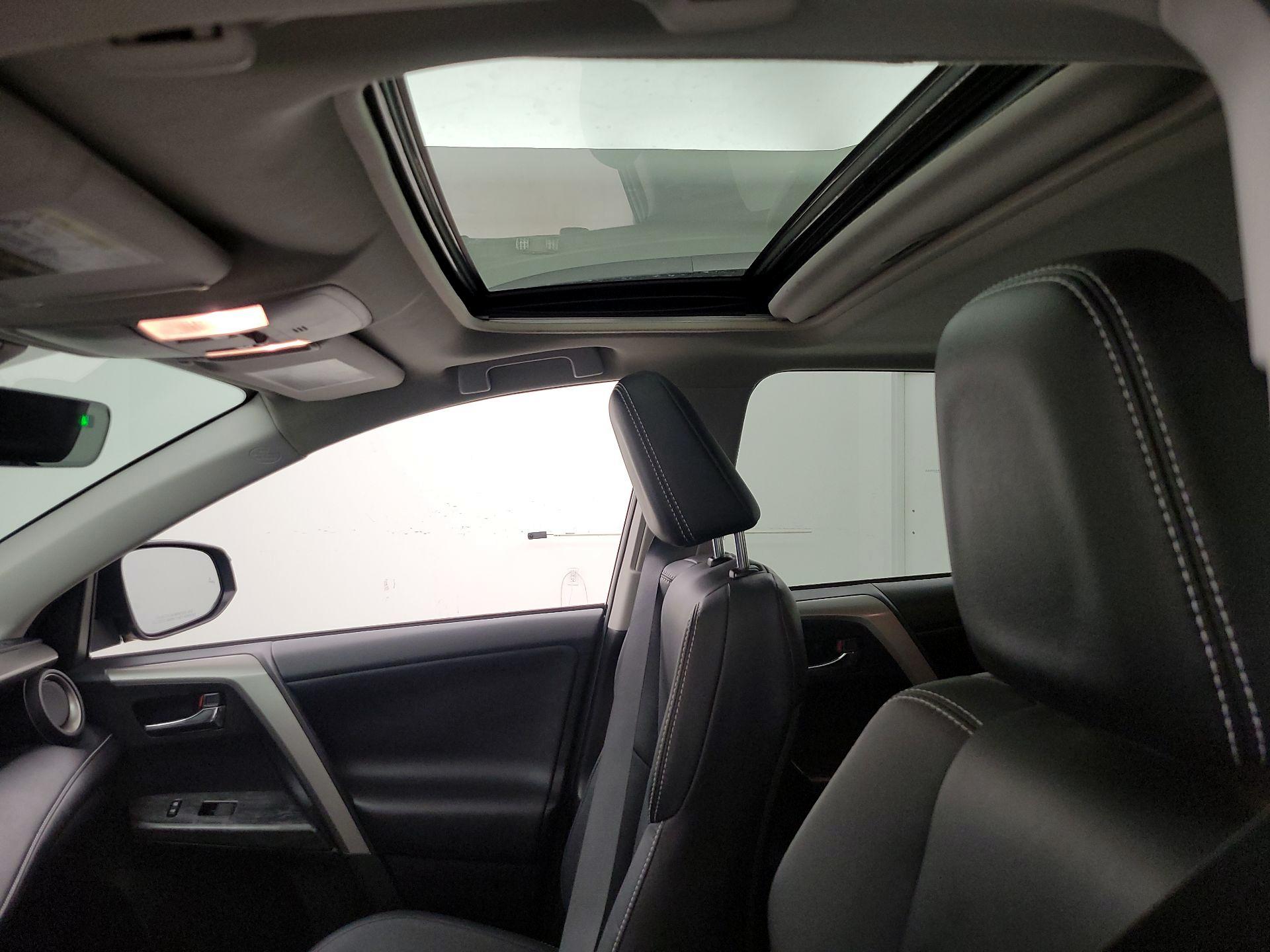 Thumbnail: 2017 Toyota RAV4 - 19