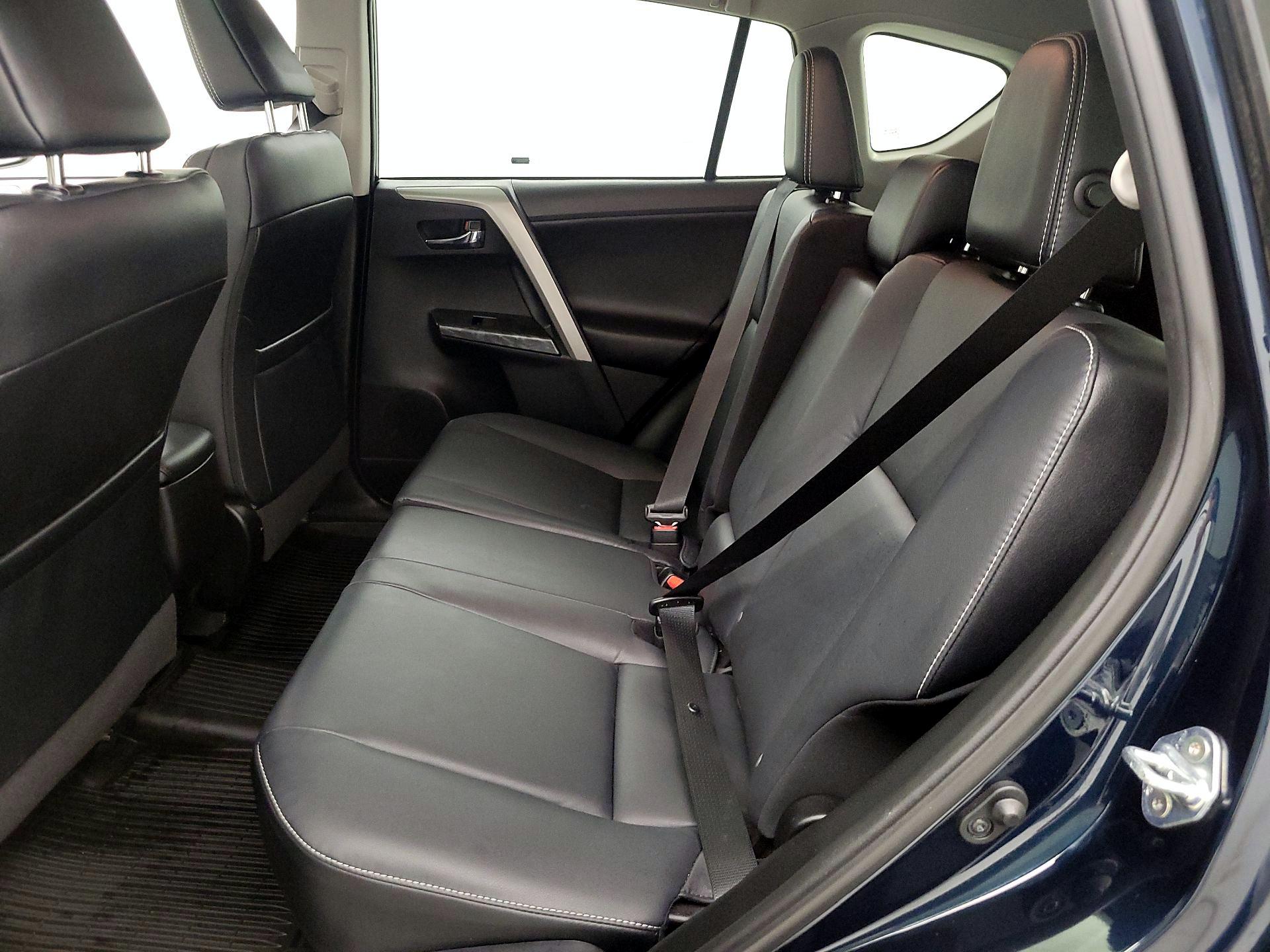 Thumbnail: 2017 Toyota RAV4 - 20