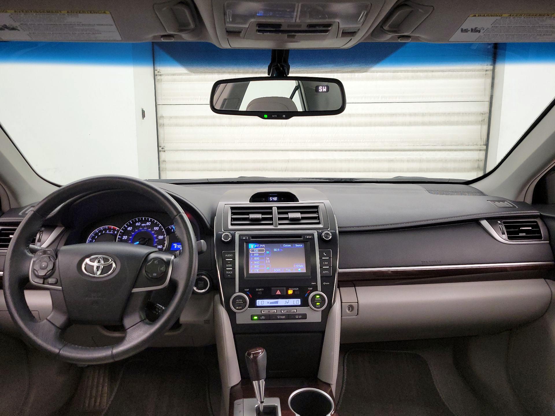 Thumbnail: 2013 Toyota Camry - 9