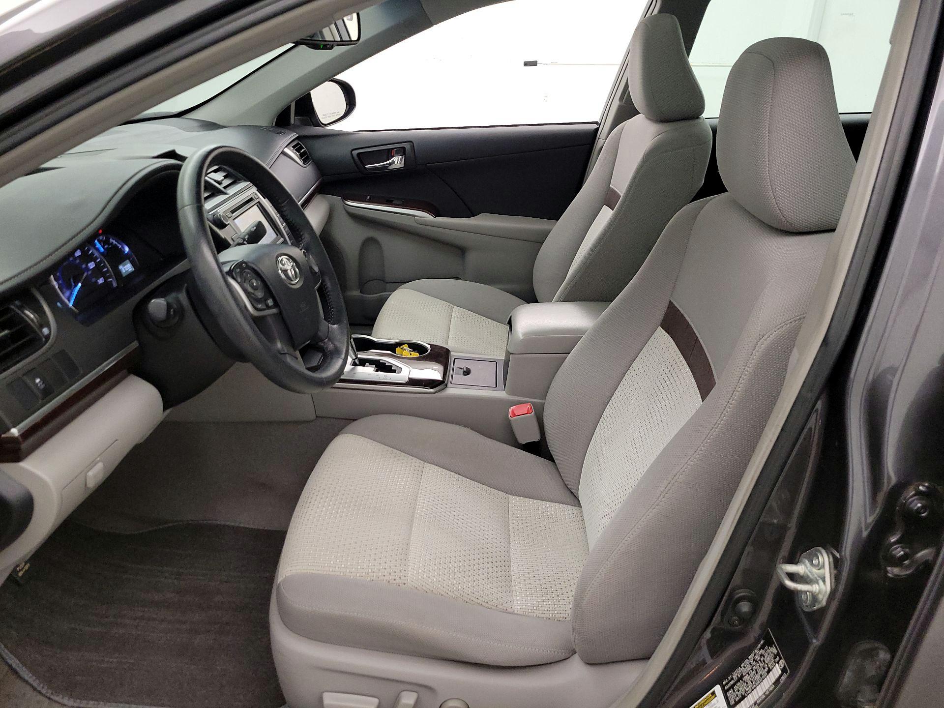 Thumbnail: 2013 Toyota Camry - 11