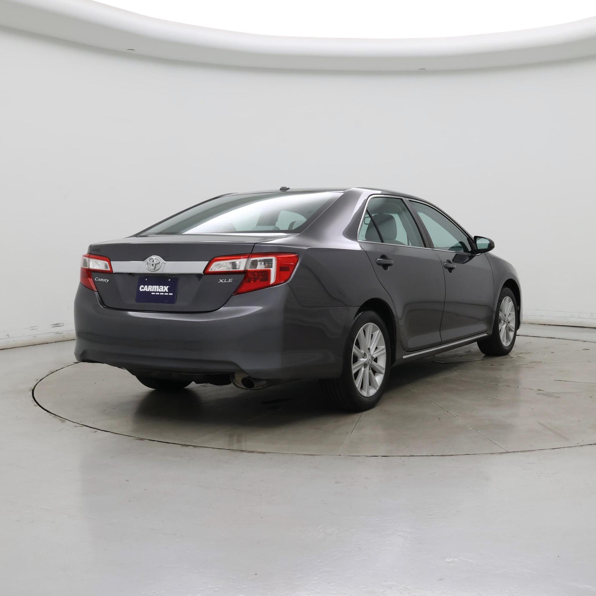 Thumbnail: 2013 Toyota Camry - 8