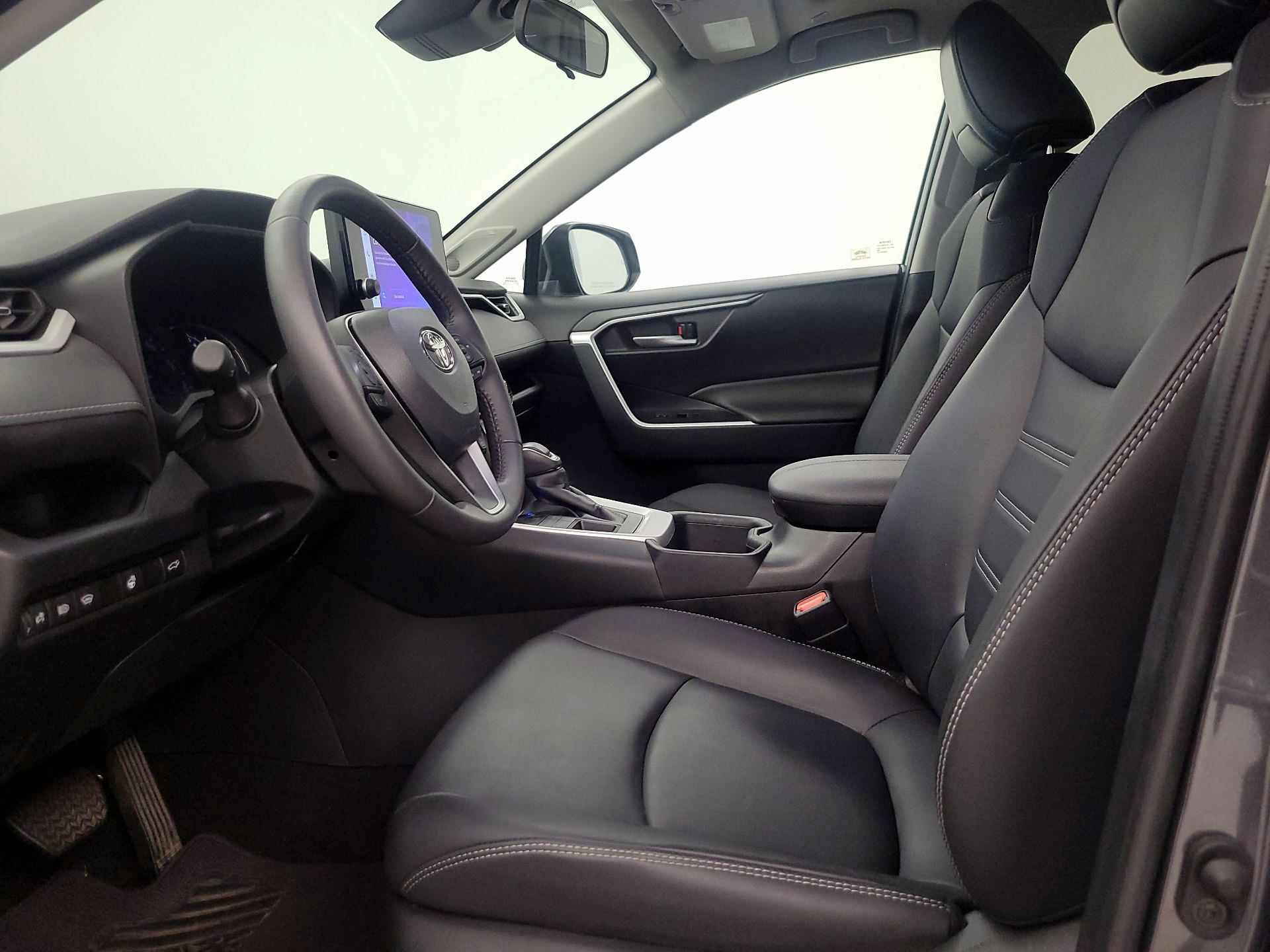 Thumbnail: 2023 Toyota RAV4 - 11