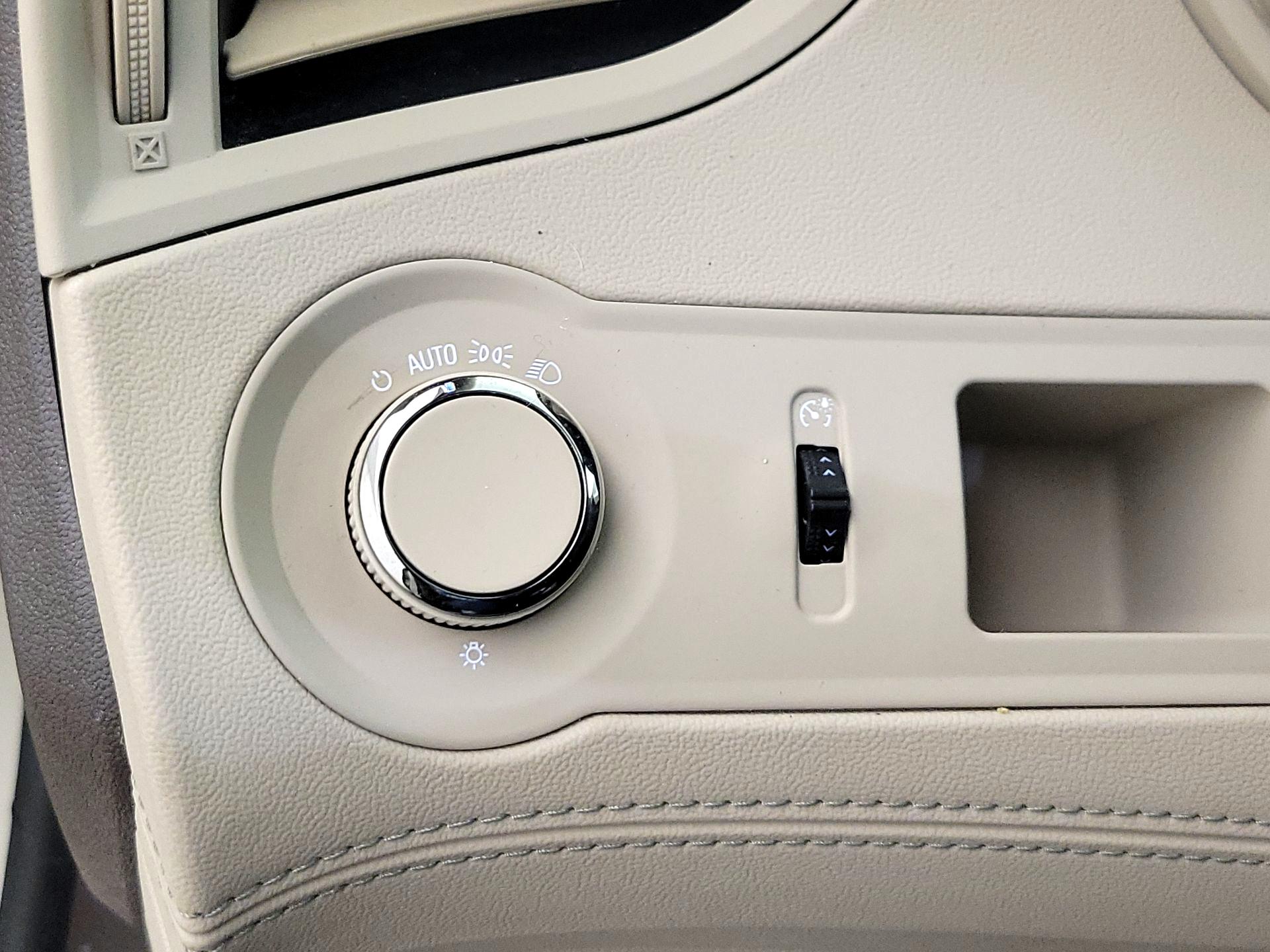 Thumbnail: 2015 Buick LaCrosse - 13