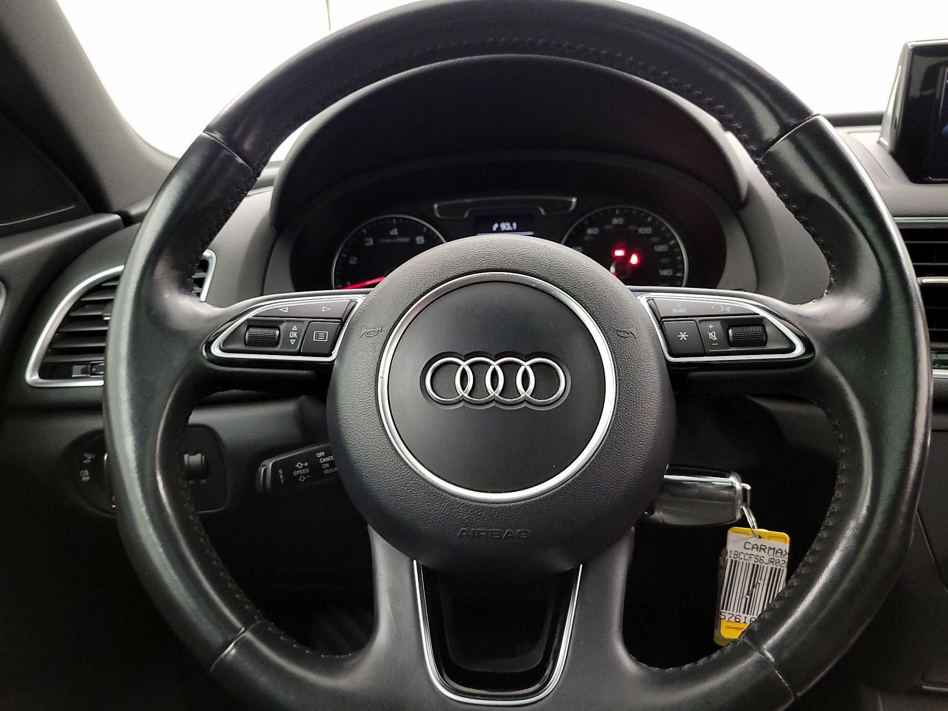 Thumbnail: 2018 Audi Q3 - 10