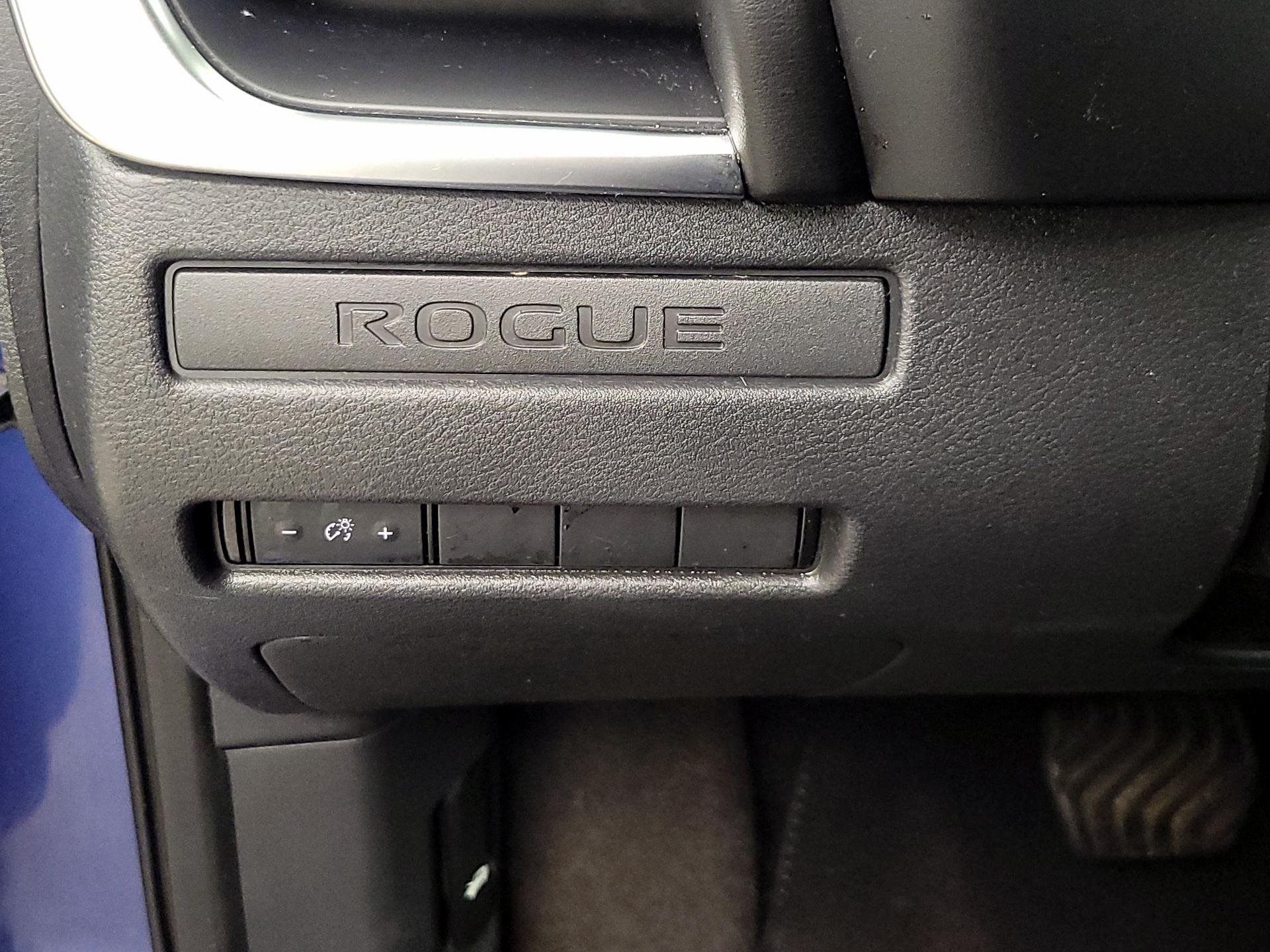 Thumbnail: 2021 Nissan Rogue - 13