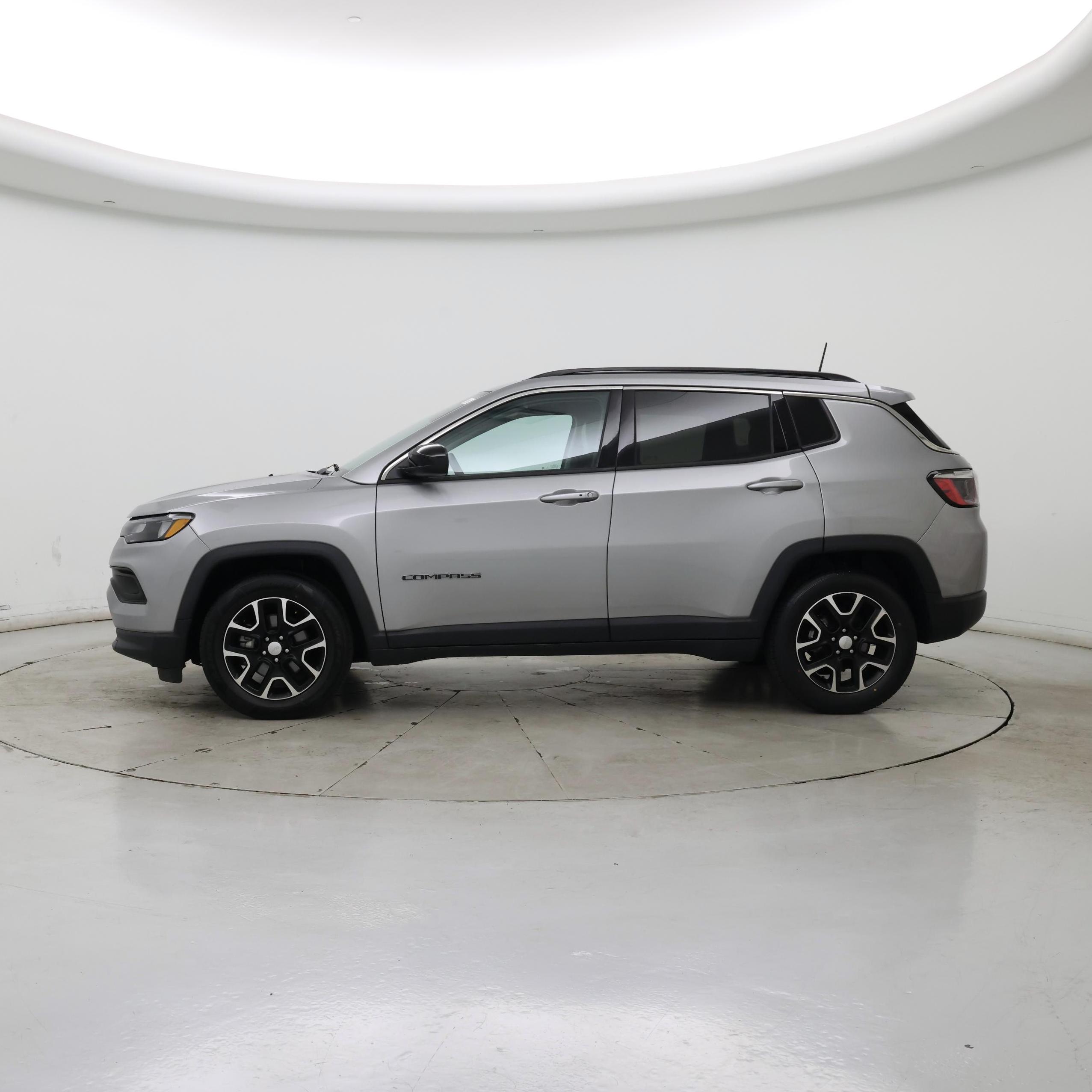Thumbnail: 2022 Jeep Compass - 3