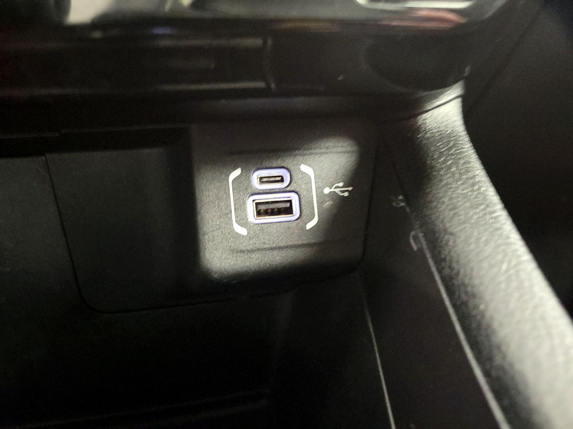 Thumbnail: 2022 Jeep Compass - 18