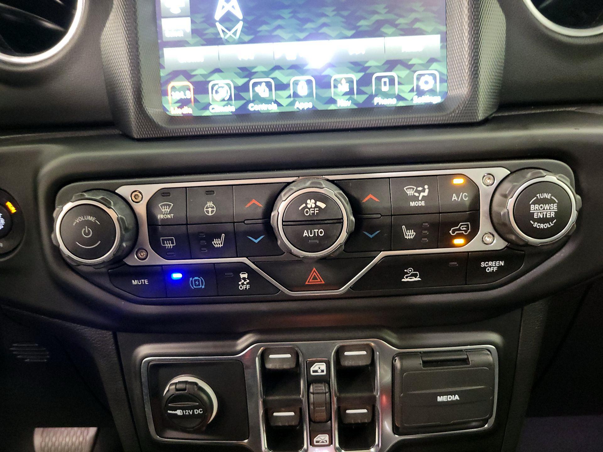 Thumbnail: 2021 Jeep Wrangler - 17