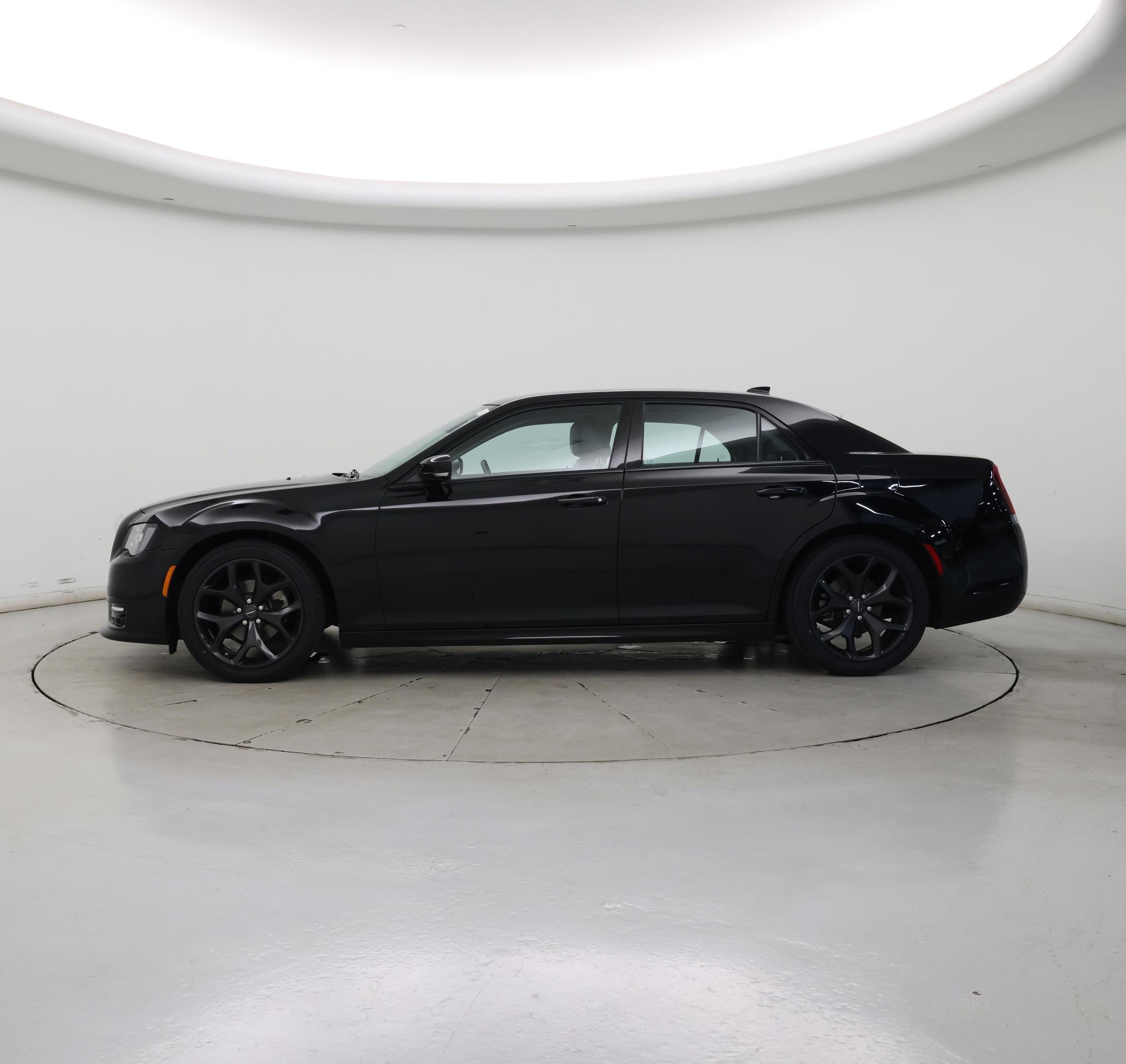 Thumbnail: 2022 Chrysler 300 - 3