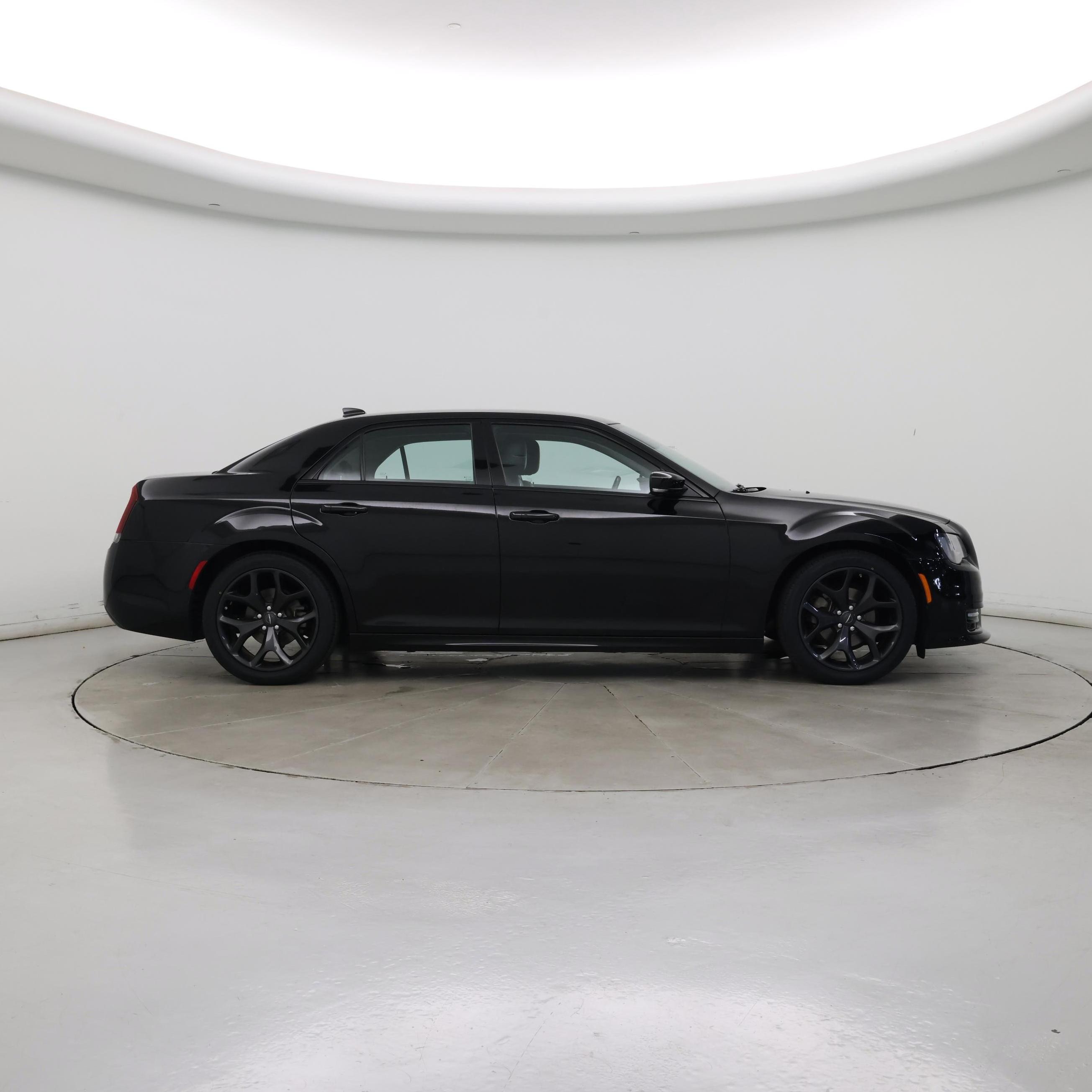 Thumbnail: 2022 Chrysler 300 - 7