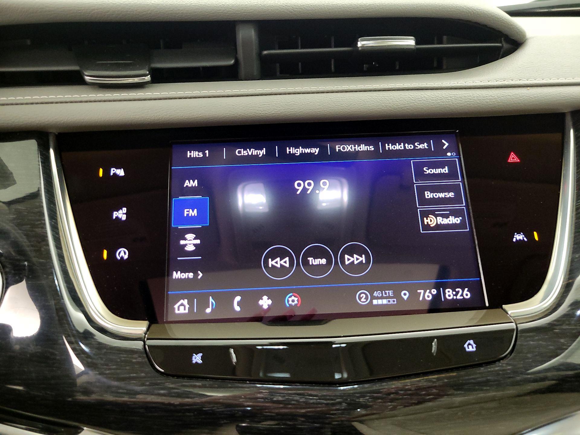 Thumbnail: 2022 Cadillac XT6 - 15