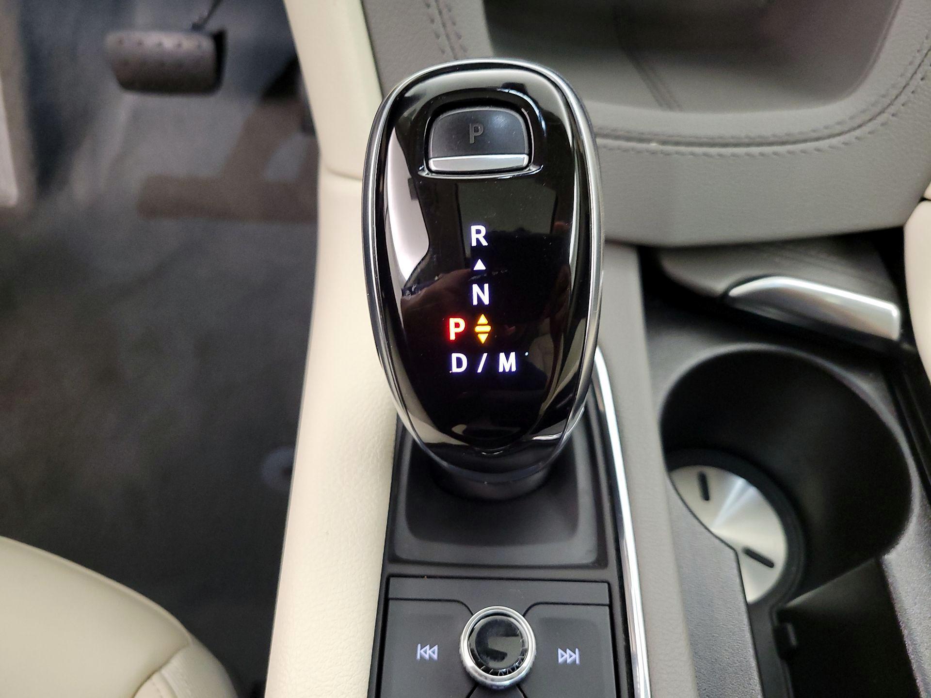 Thumbnail: 2022 Cadillac XT6 - 17