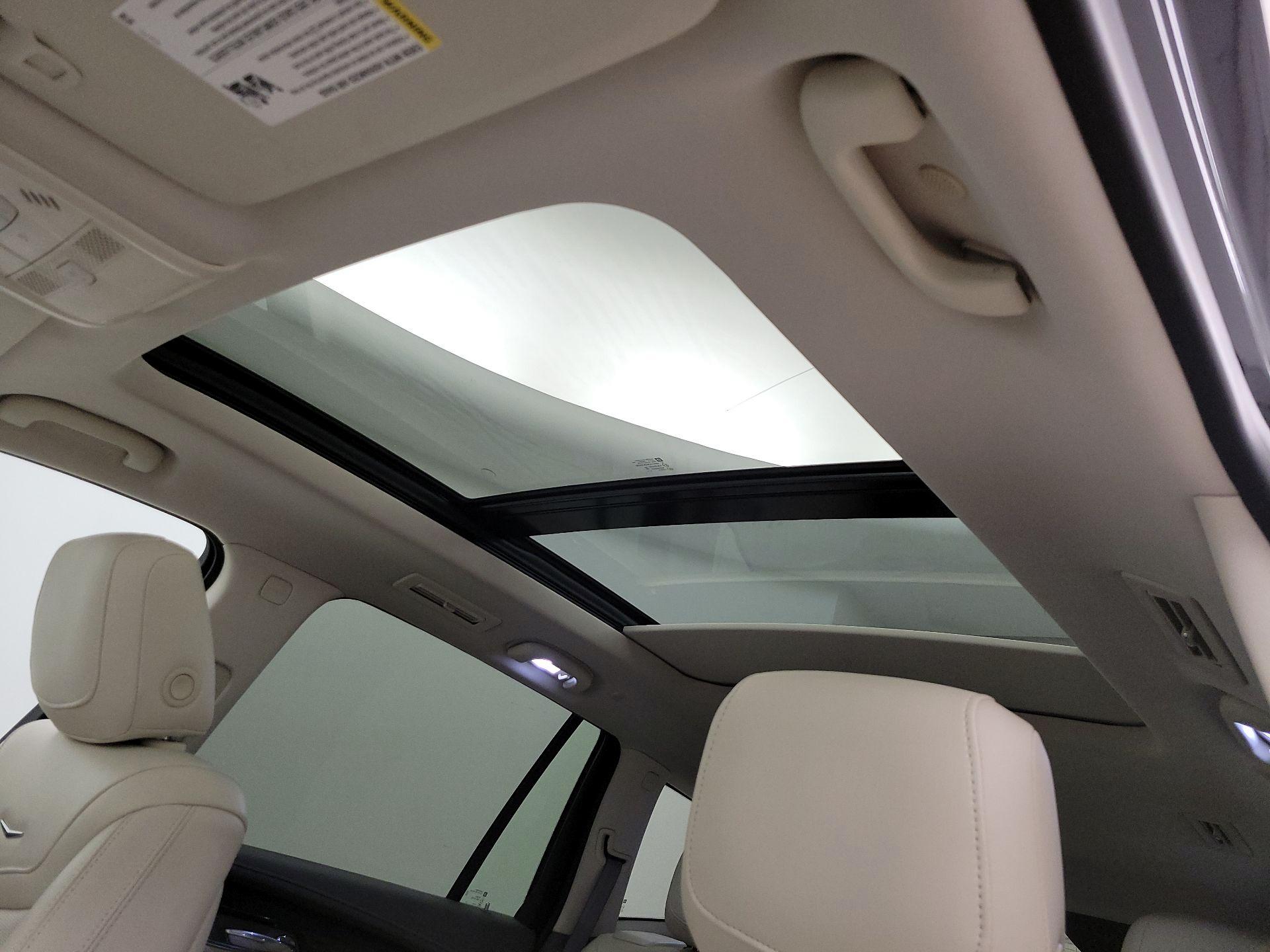 Thumbnail: 2022 Cadillac XT6 - 19