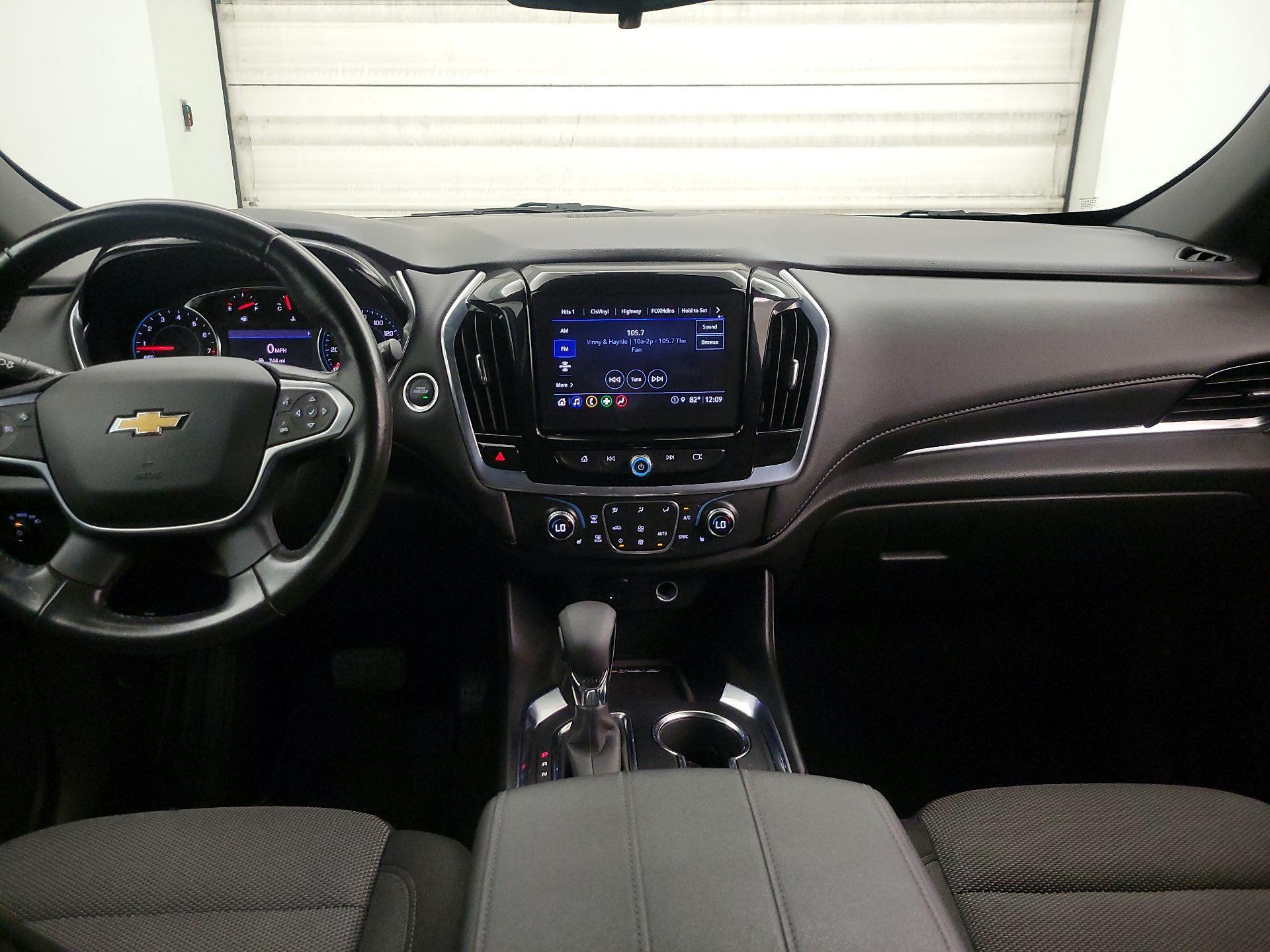 Thumbnail: 2022 Chevrolet Traverse - 9