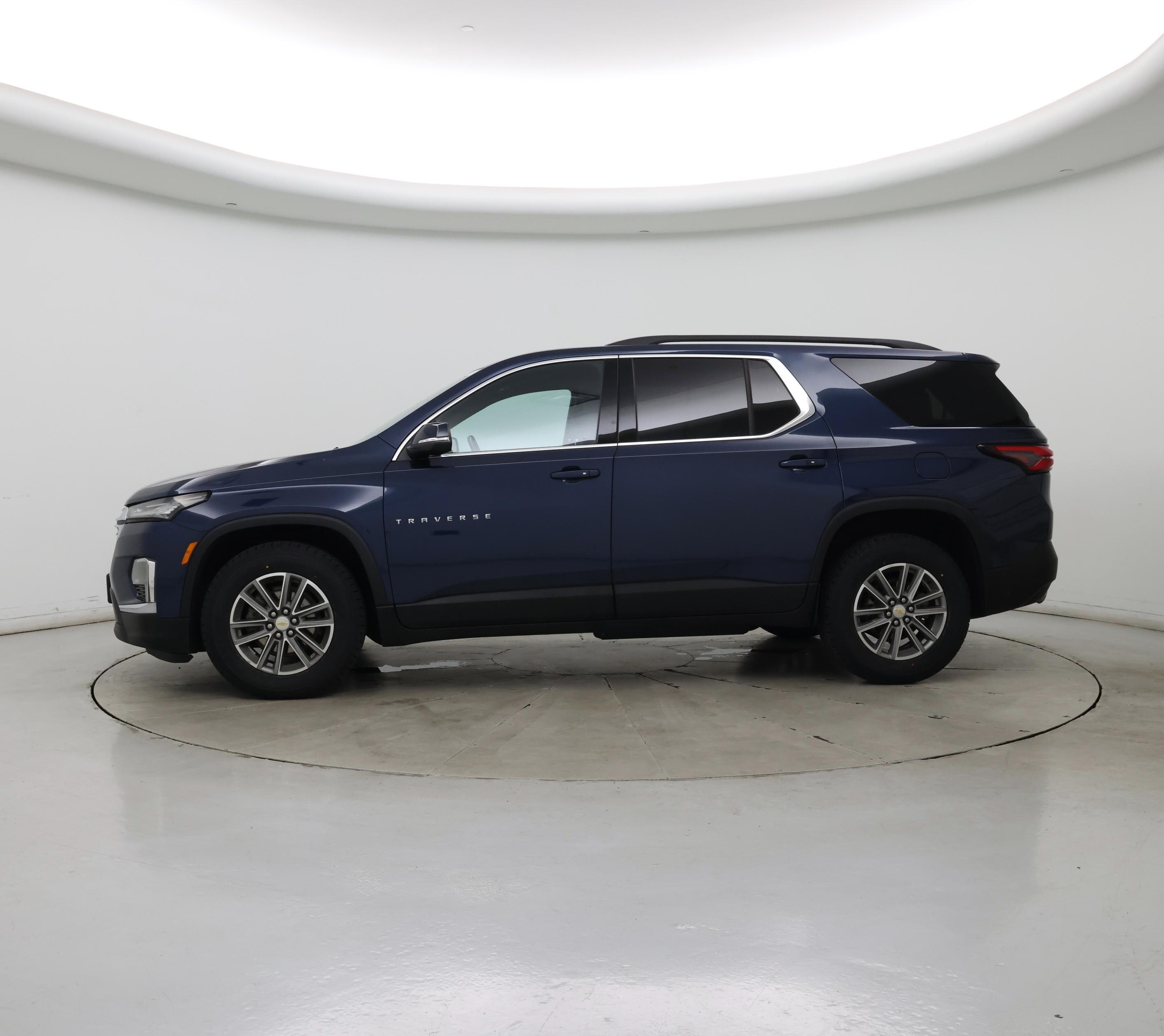 Thumbnail: 2022 Chevrolet Traverse - 3
