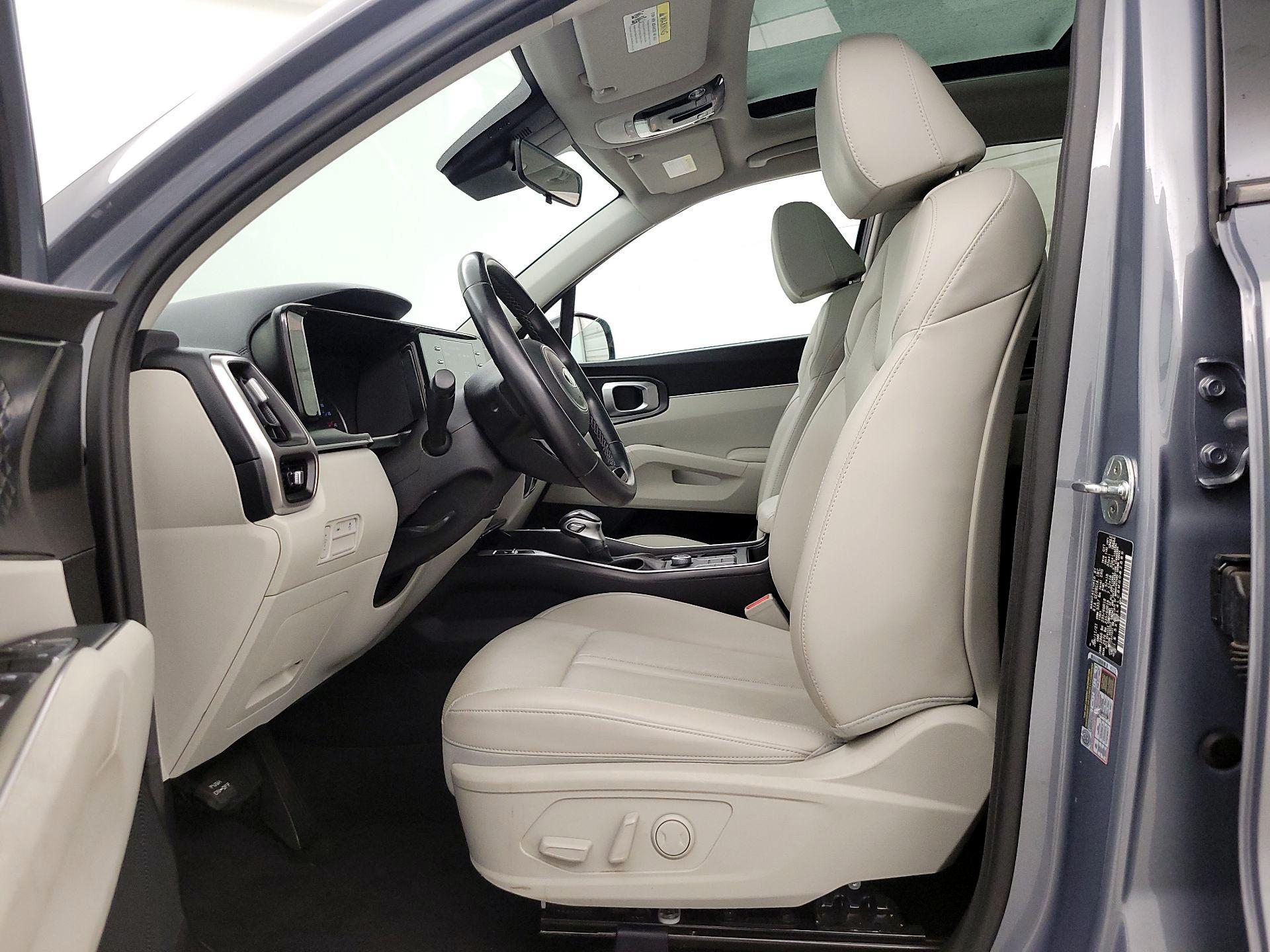 Thumbnail: 2021 Kia Sorento - 11
