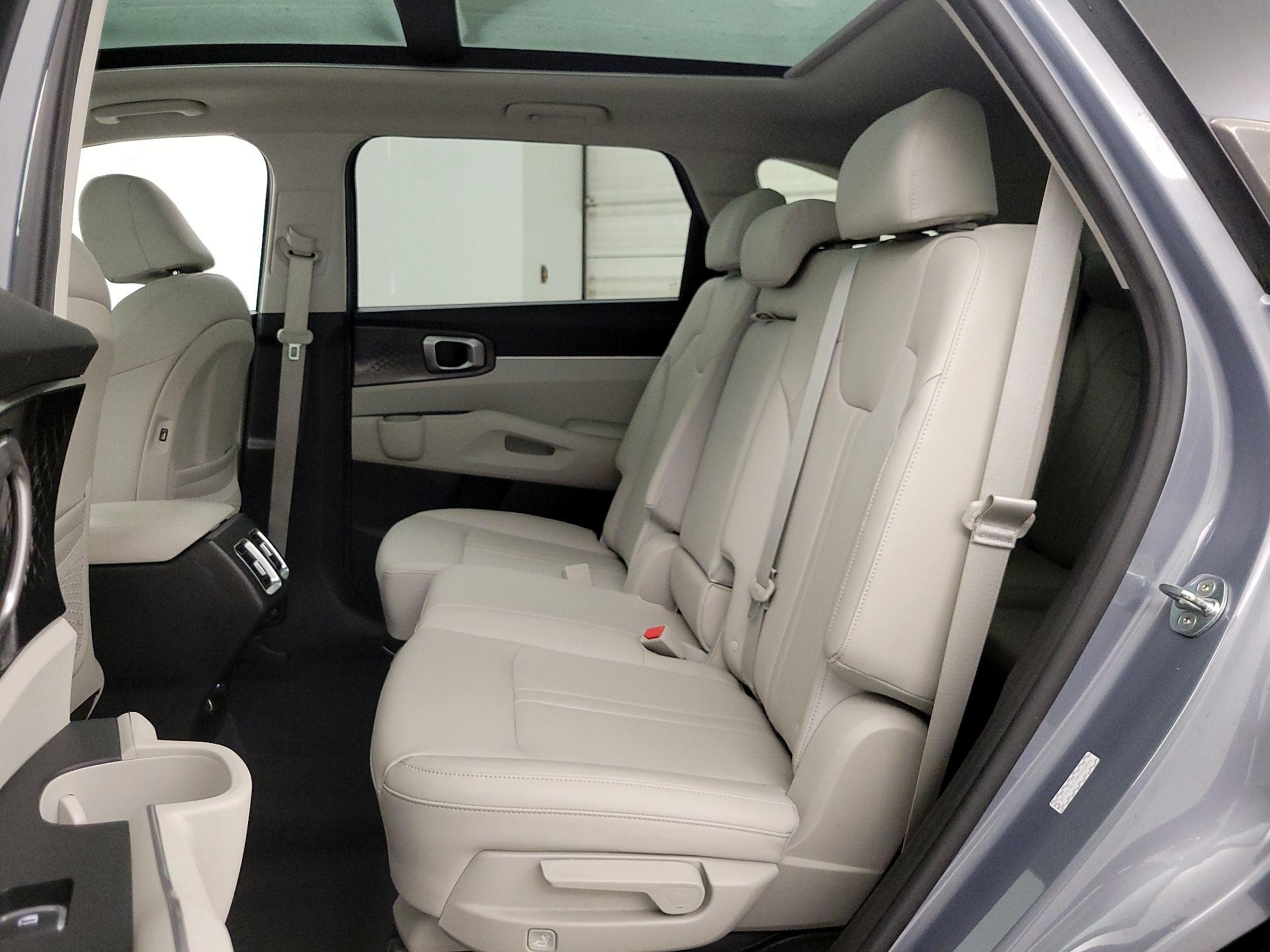 Thumbnail: 2021 Kia Sorento - 20