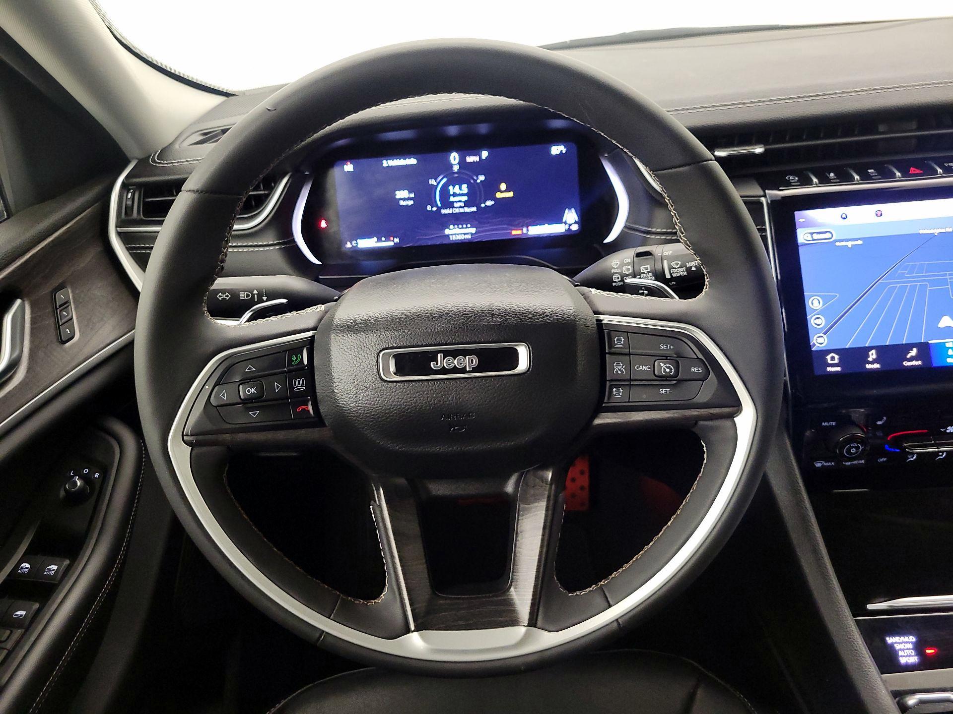 Thumbnail: 2023 Jeep Grand Cherokee - 10