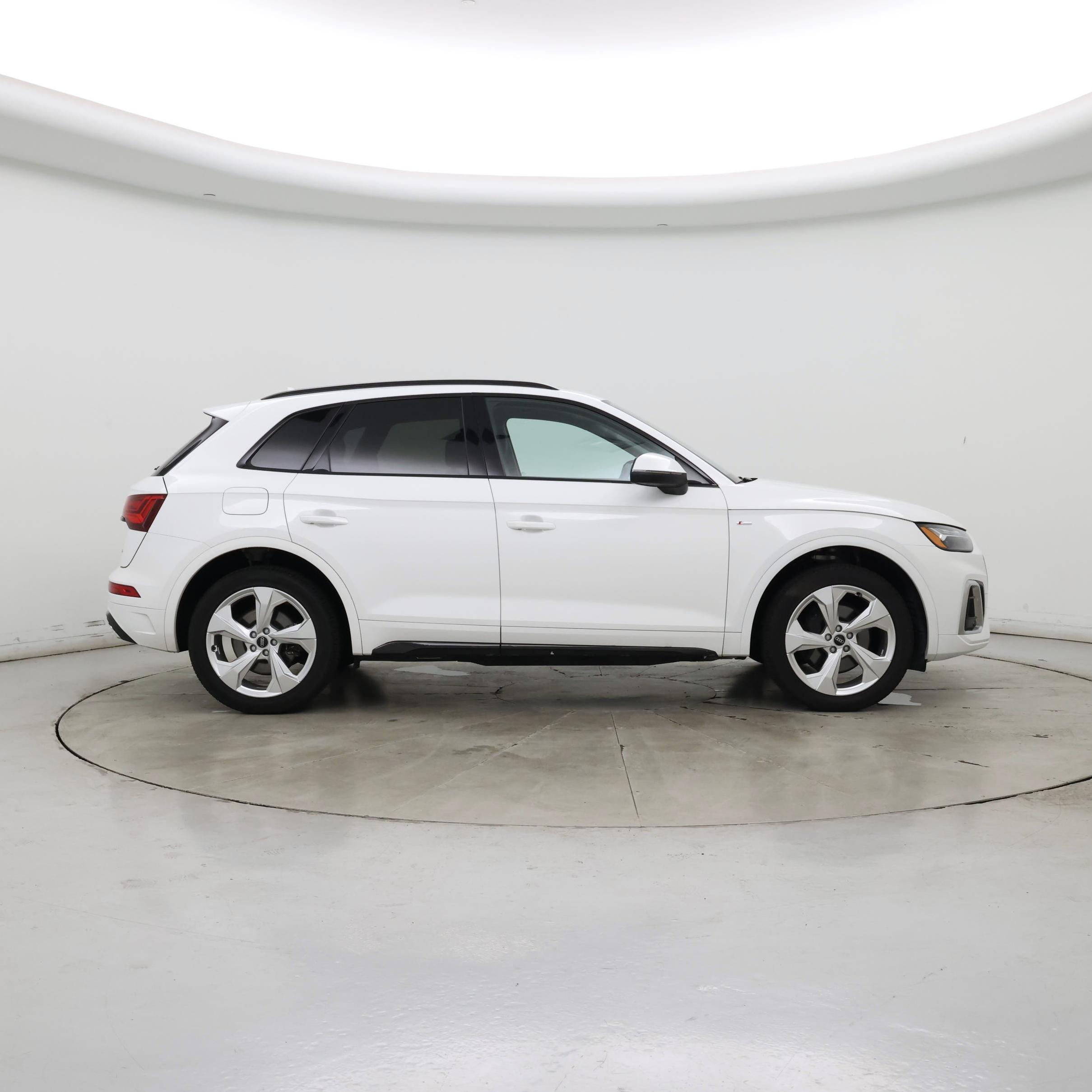 Thumbnail: 2022 Audi Q5 - 7