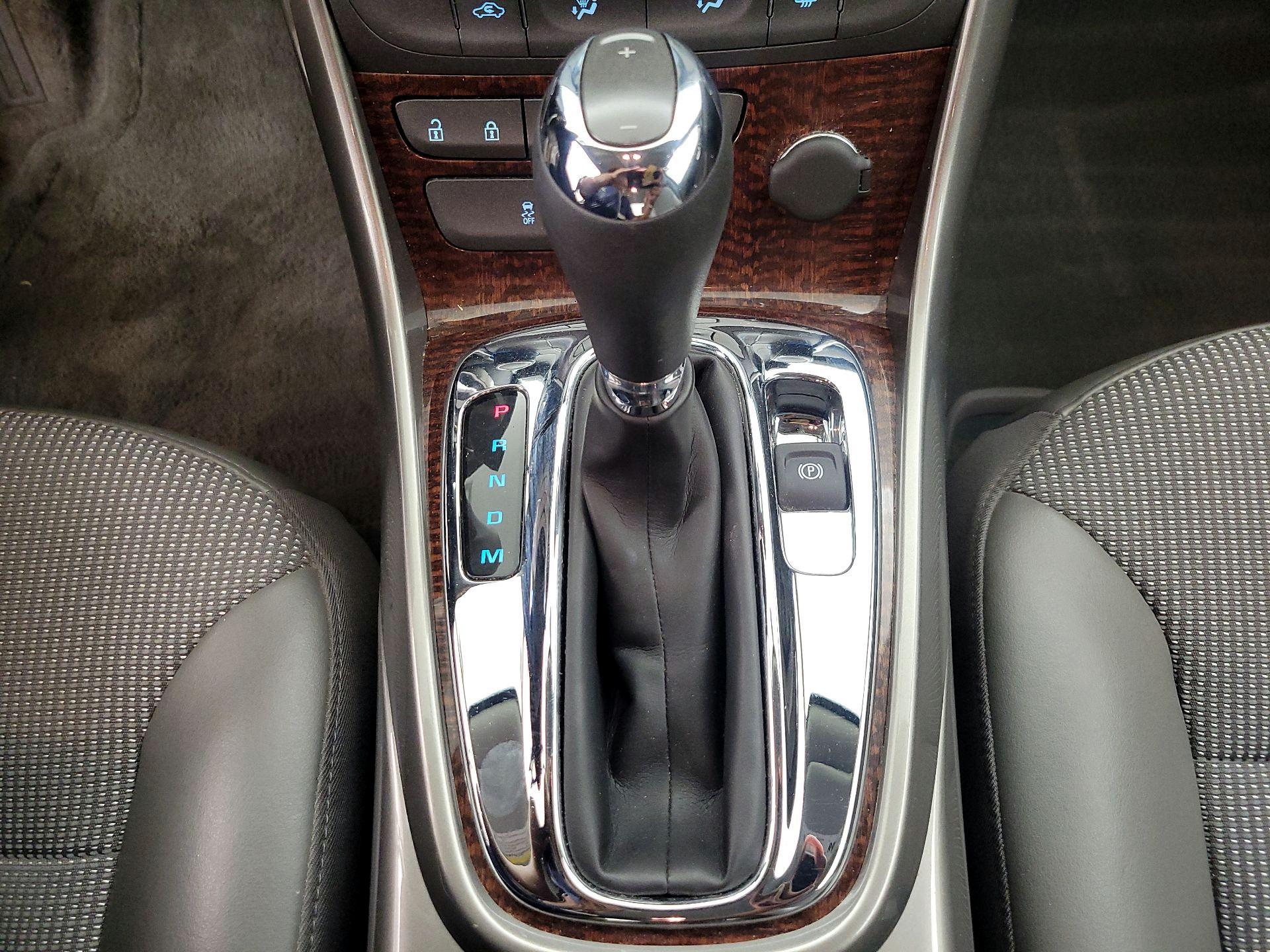 Thumbnail: 2013 Chevrolet Malibu - 17