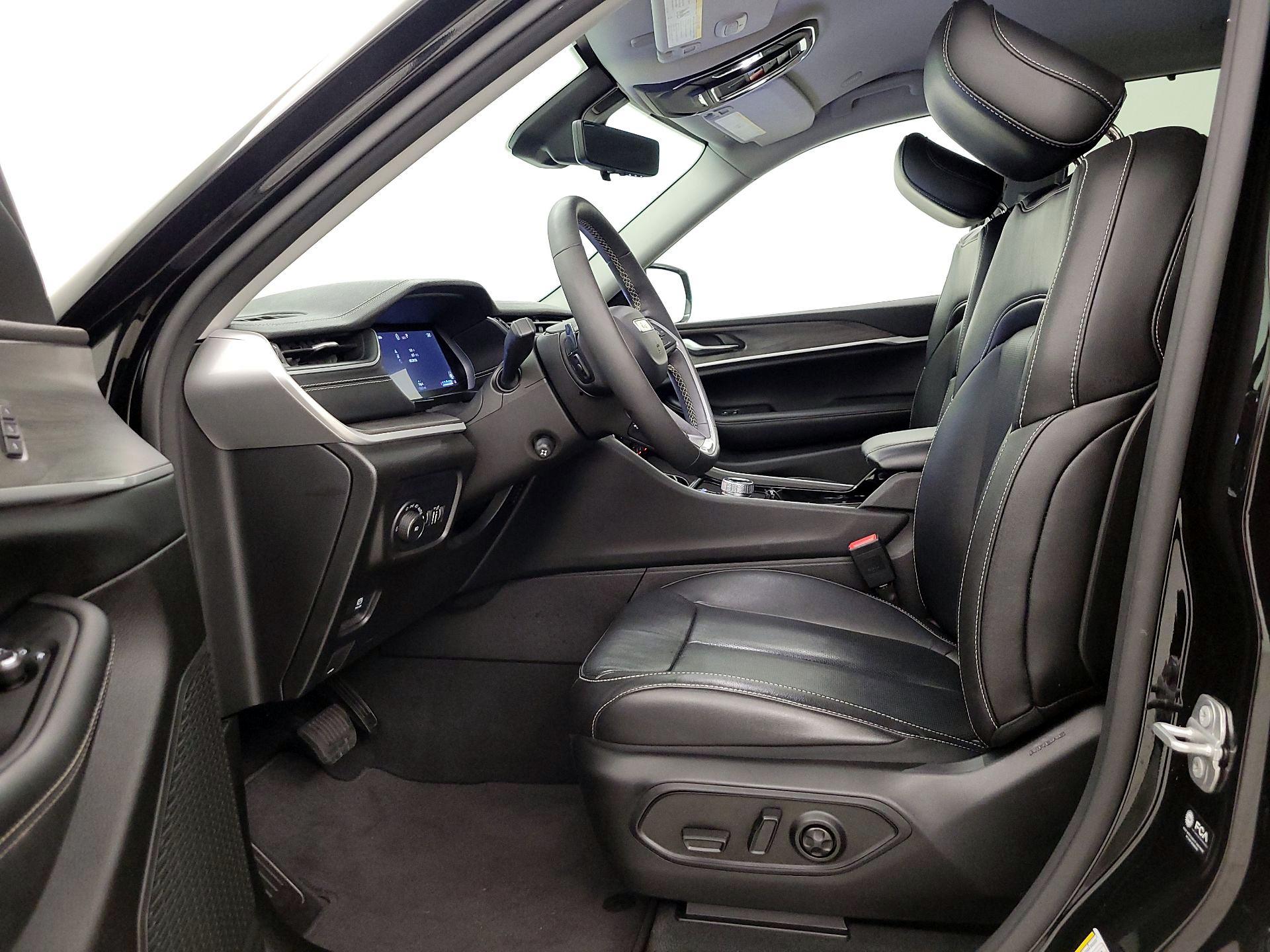 Thumbnail: 2023 Jeep Grand Cherokee L - 11