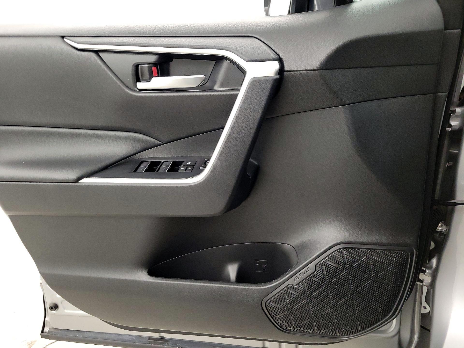 Thumbnail: 2023 Toyota RAV4 - 12