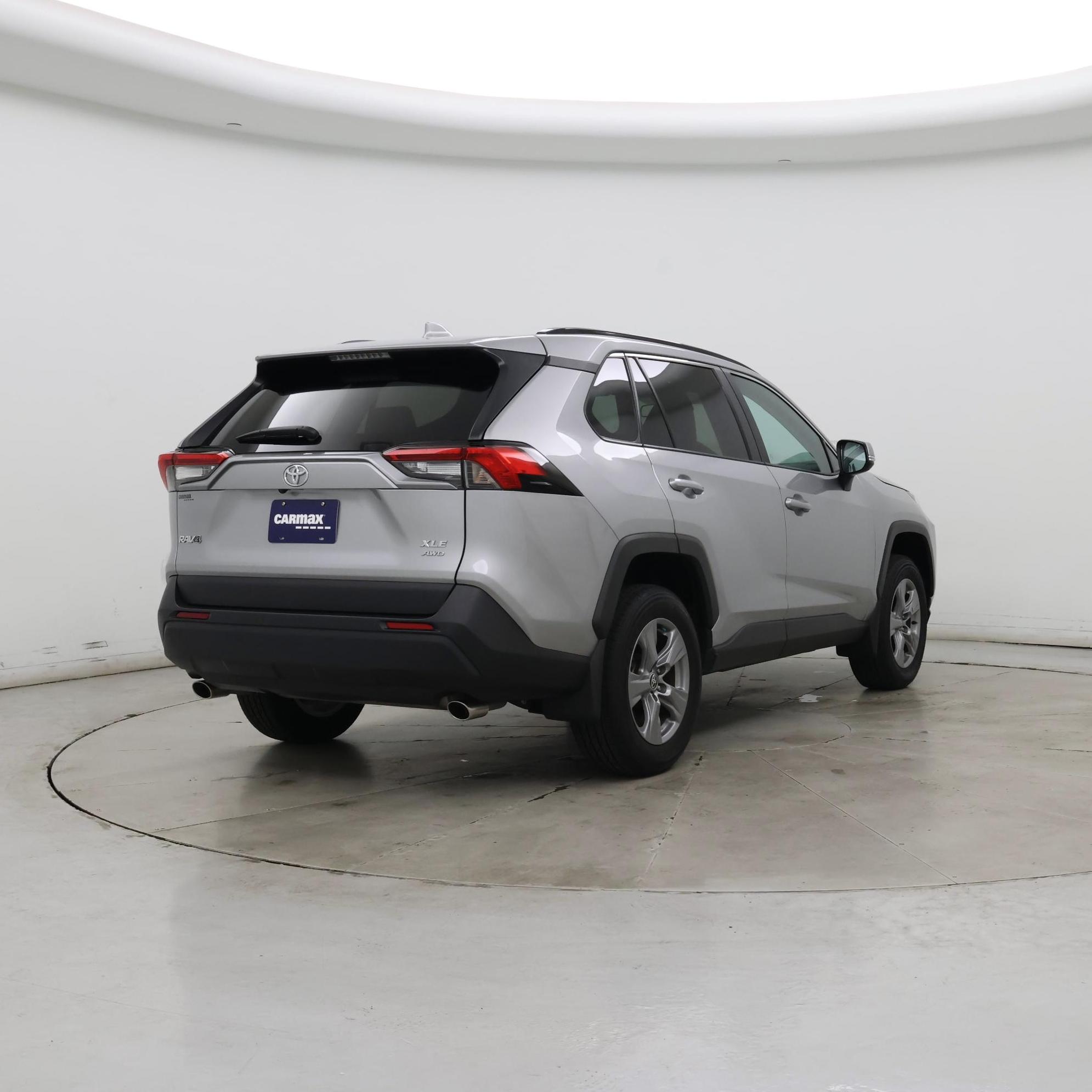 Thumbnail: 2023 Toyota RAV4 - 8
