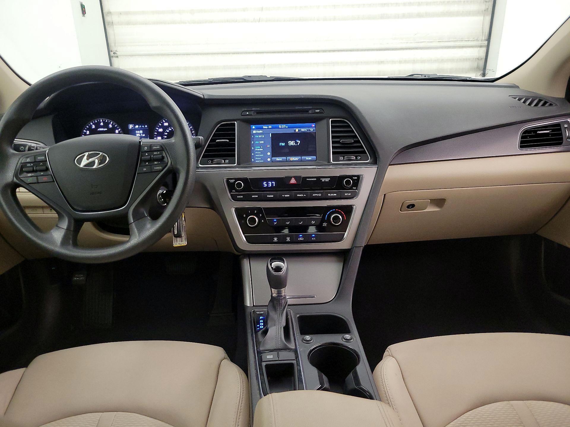 Thumbnail: 2016 Hyundai Sonata - 9