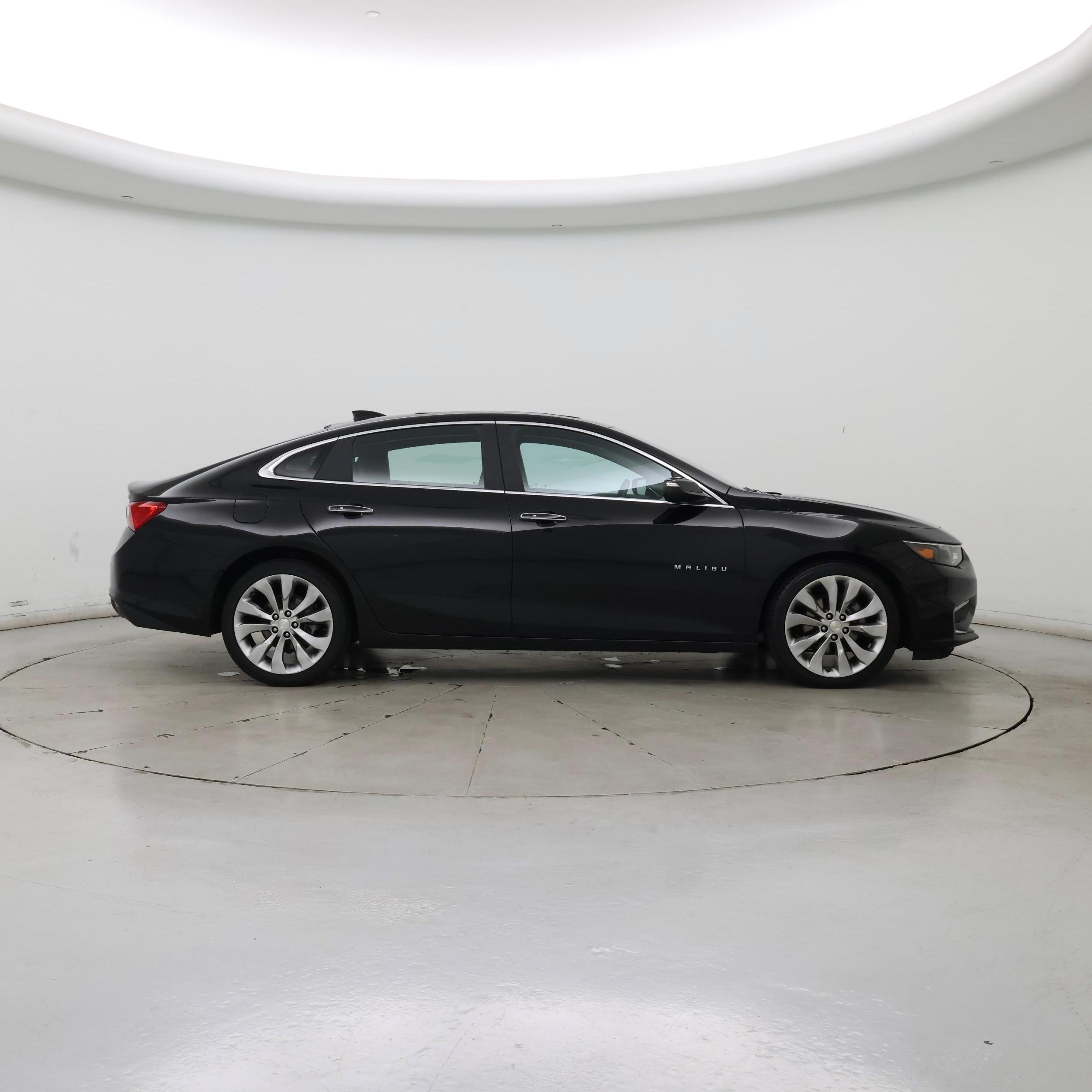 Thumbnail: 2018 Chevrolet Malibu - 7