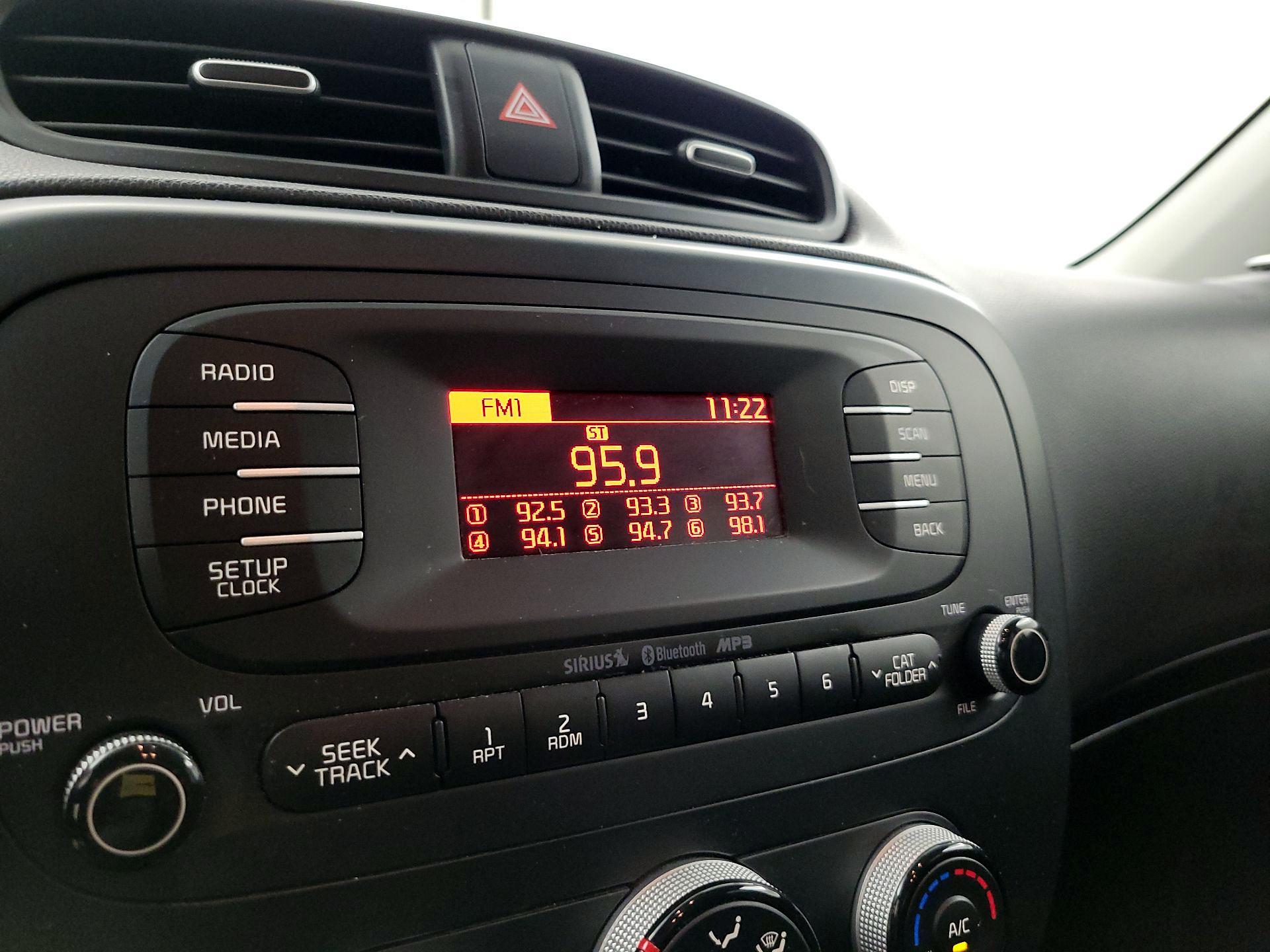 Thumbnail: 2015 Kia Soul - 14